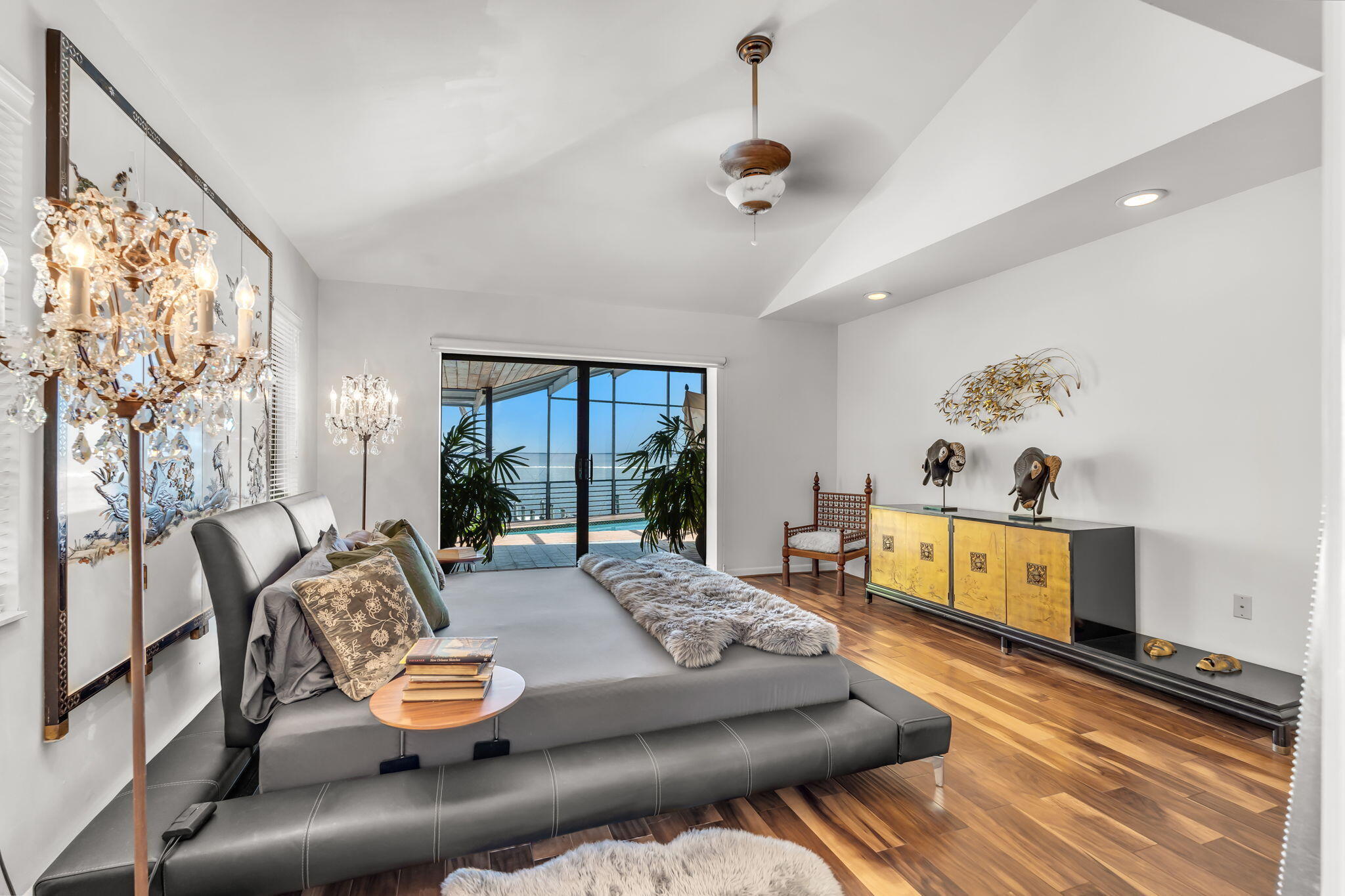 8 South Drive