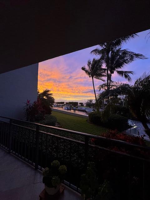 104500 Overseas Highway Unit: A103