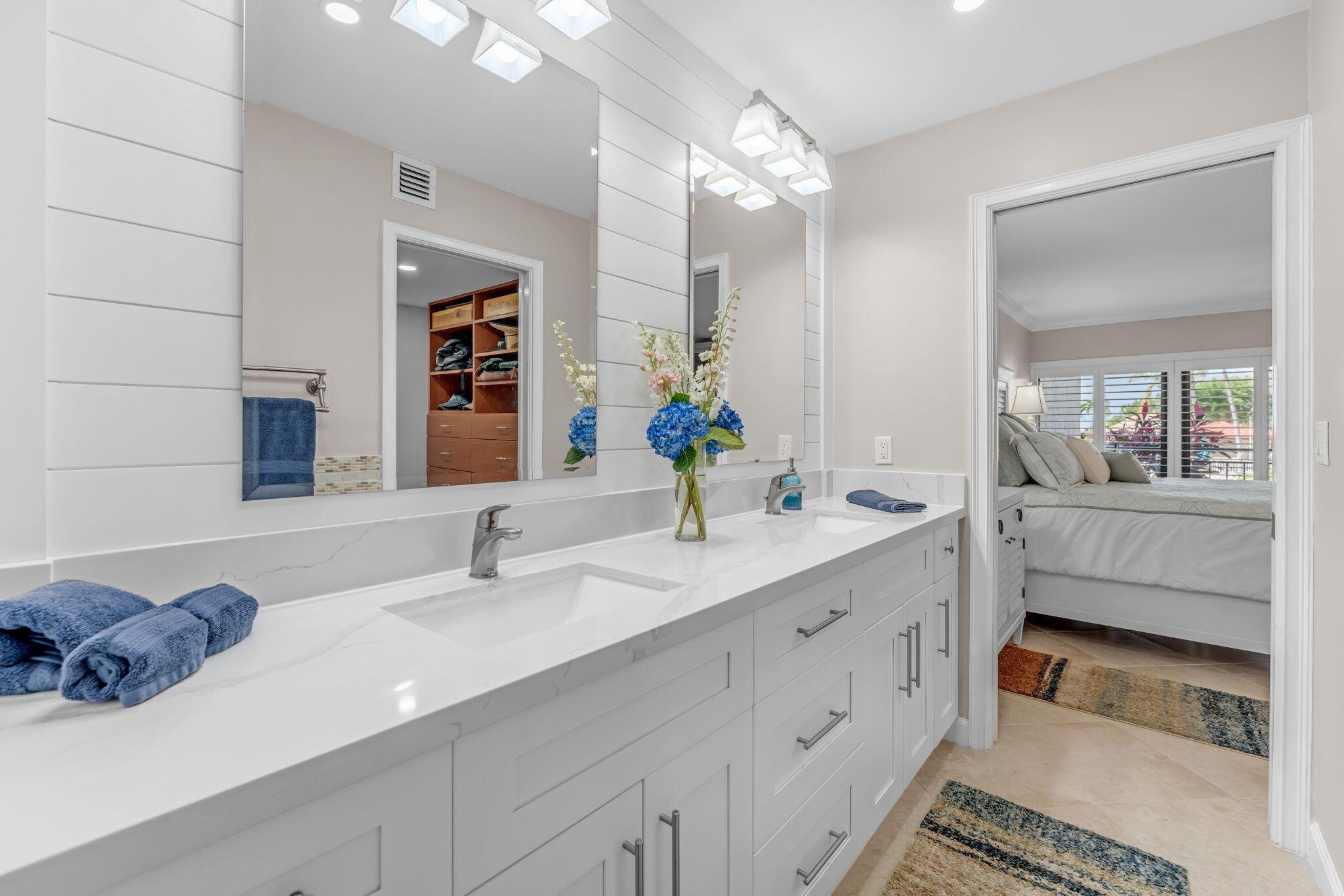 104500 Overseas Highway Unit: A103