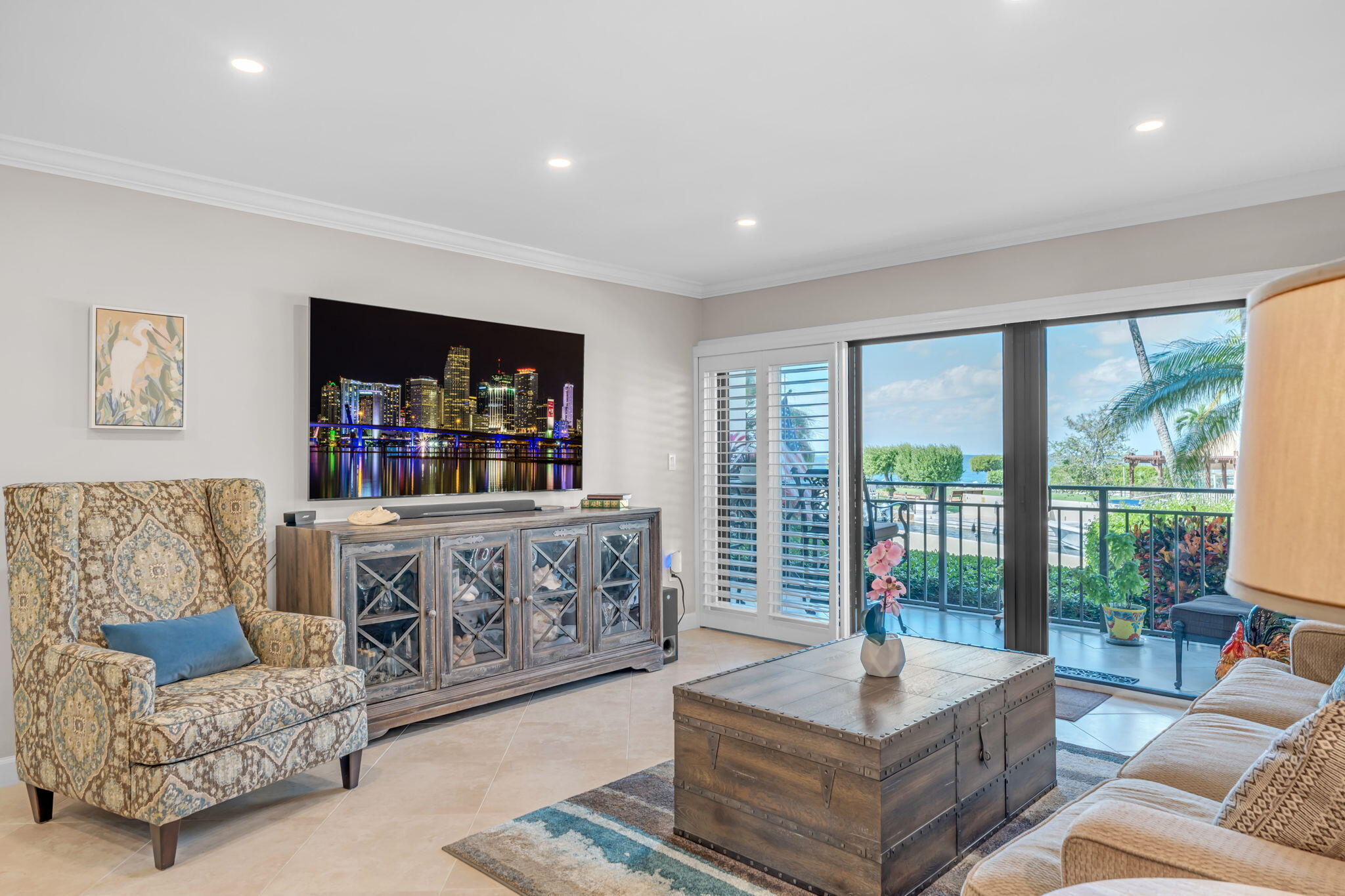 104500 Overseas Highway Unit: A103