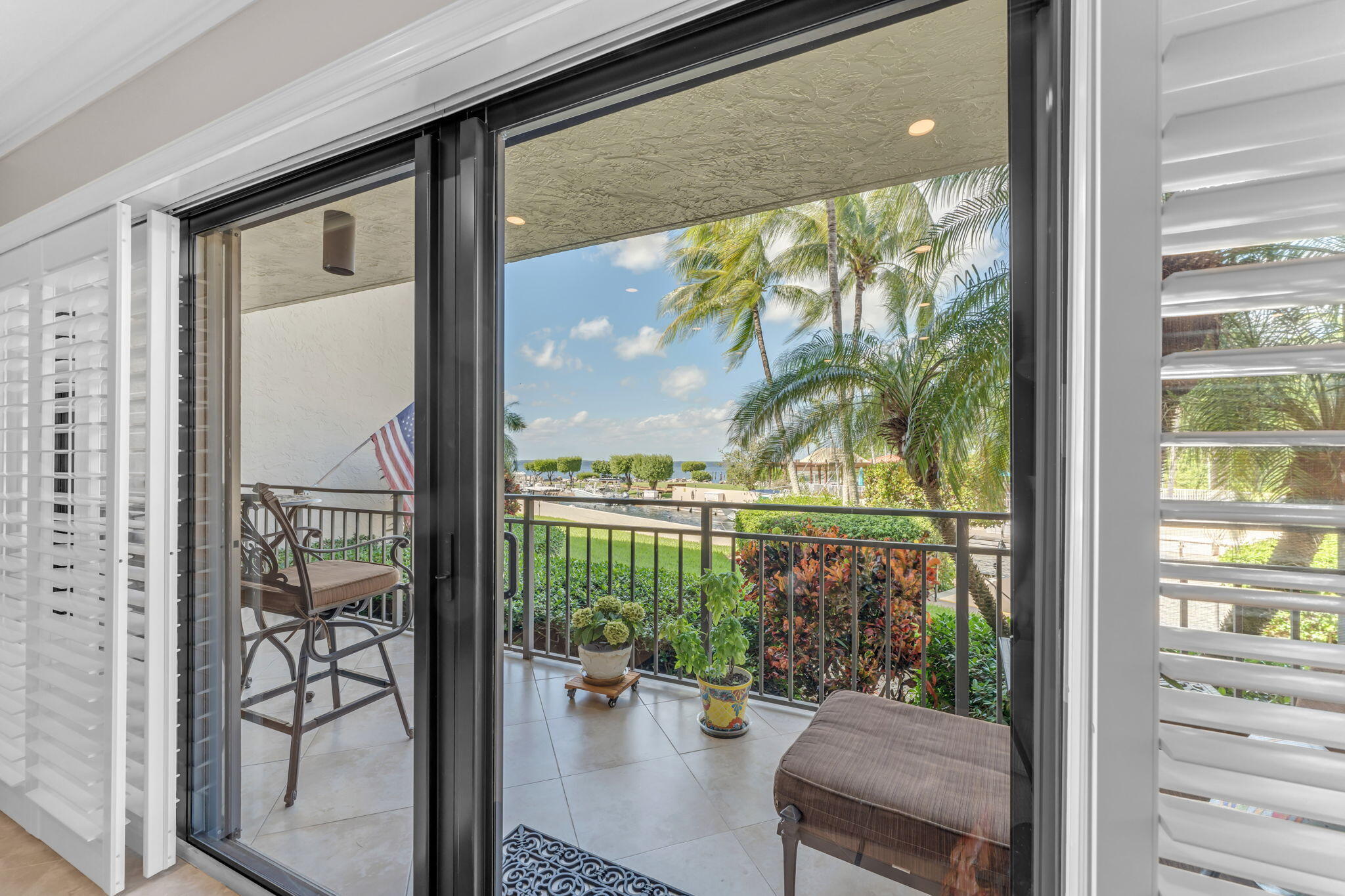 104500 Overseas Highway Unit: A103