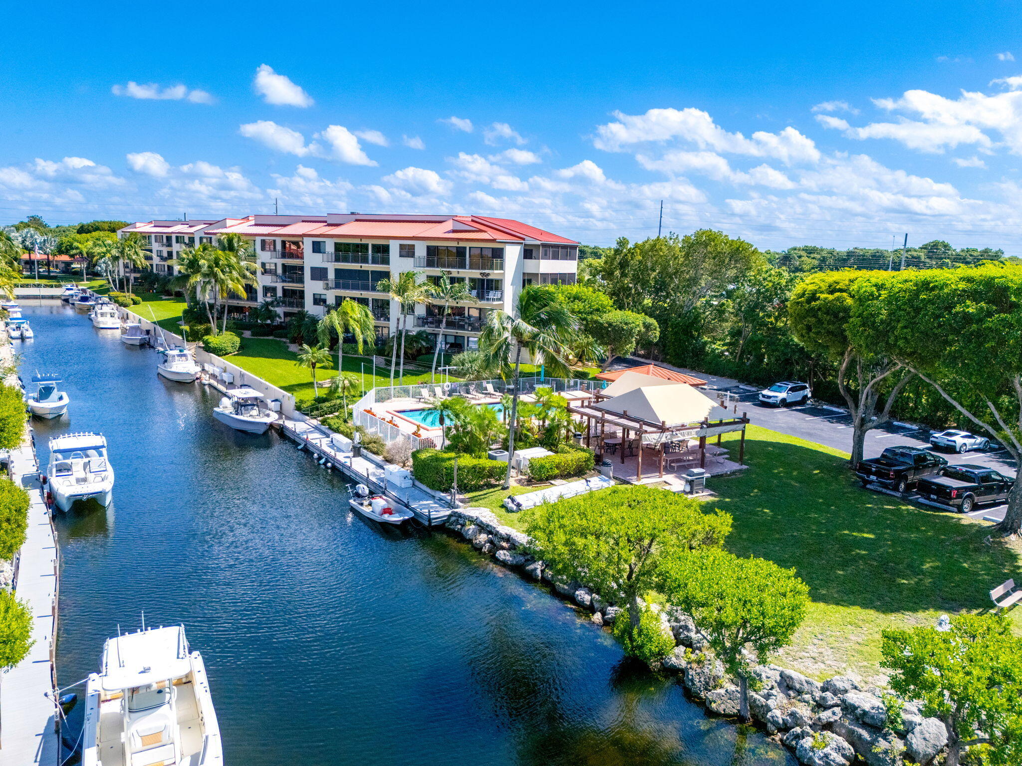 104500 Overseas Highway Unit: A103