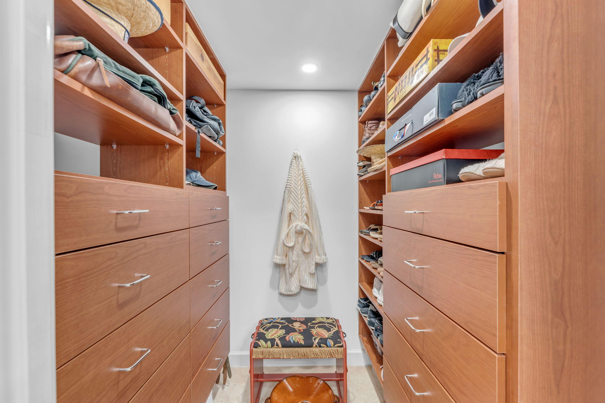 104500 Overseas Highway Unit: A103