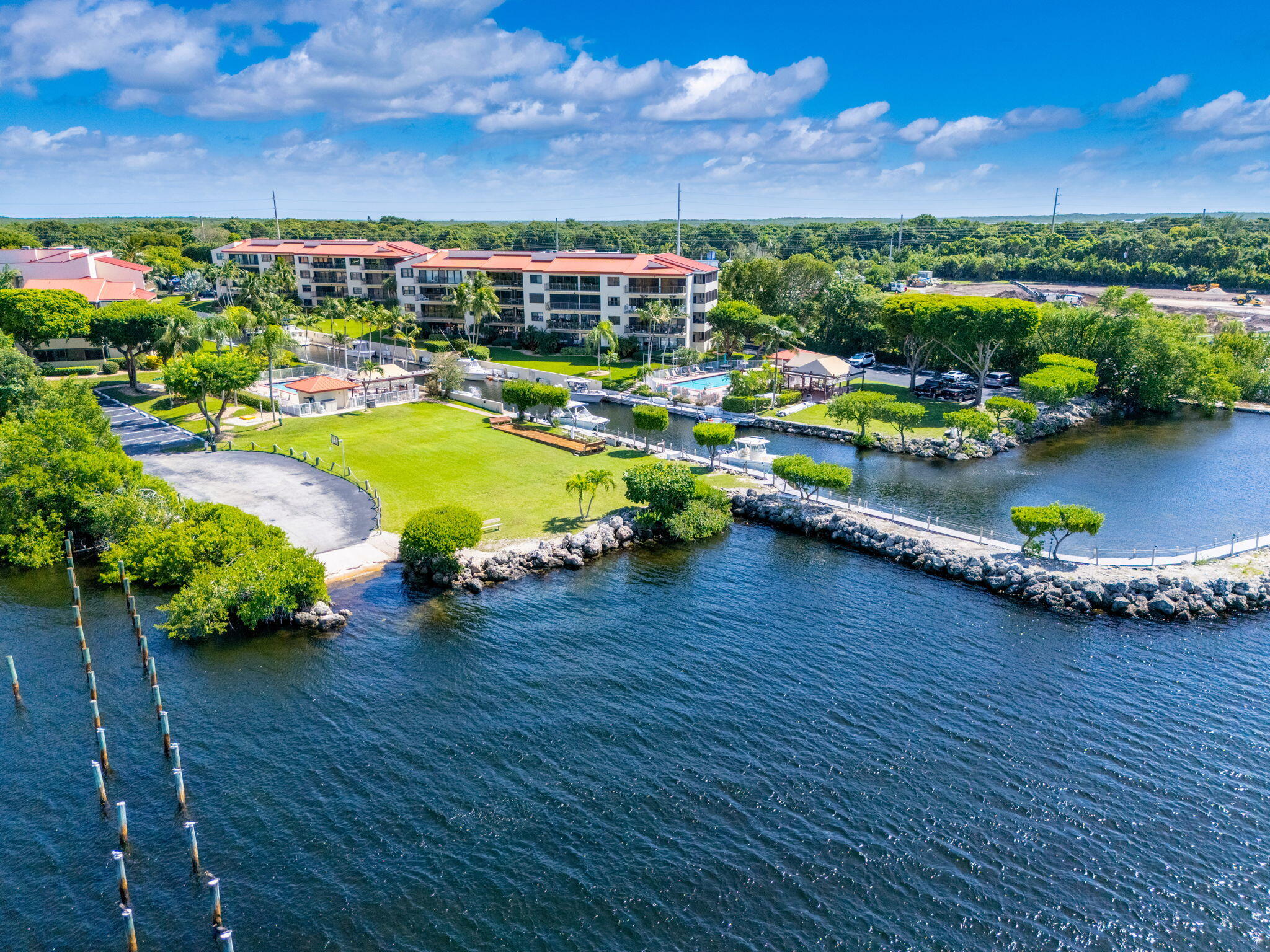 104500 Overseas Highway Unit: A103