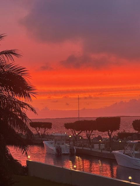 104500 Overseas Highway Unit: A103