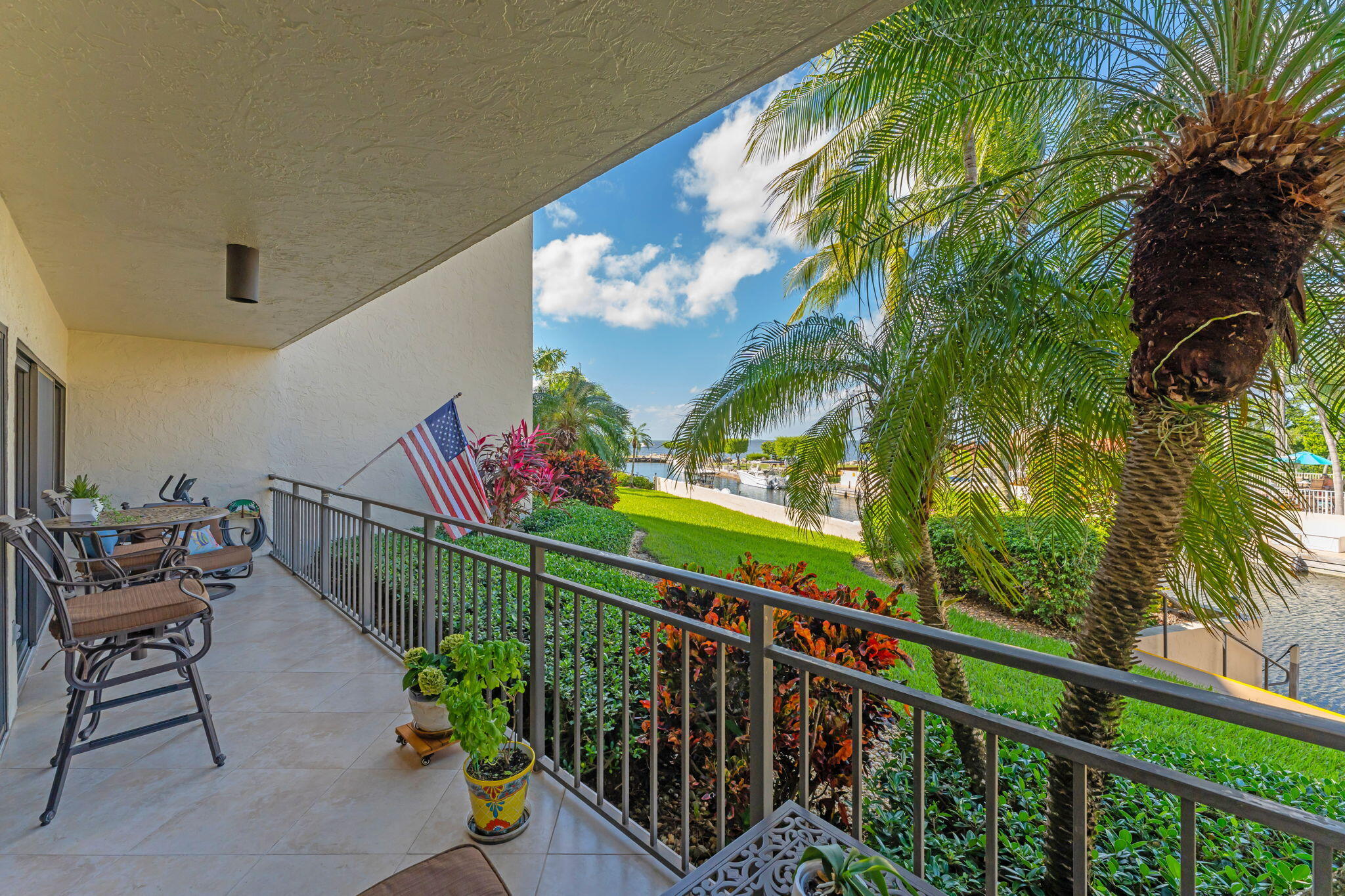 104500 Overseas Highway Unit: A103