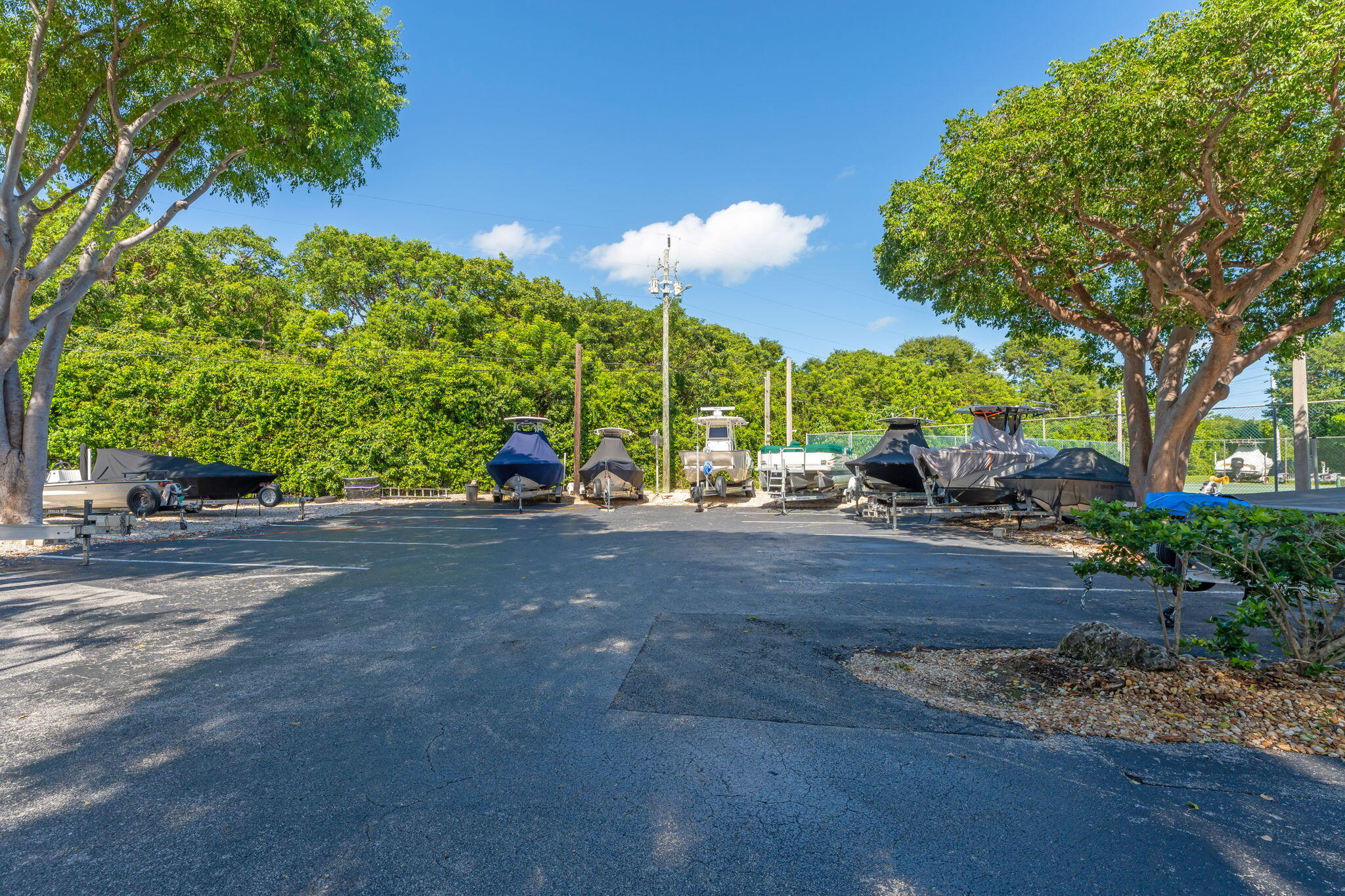 104500 Overseas Highway Unit: A103