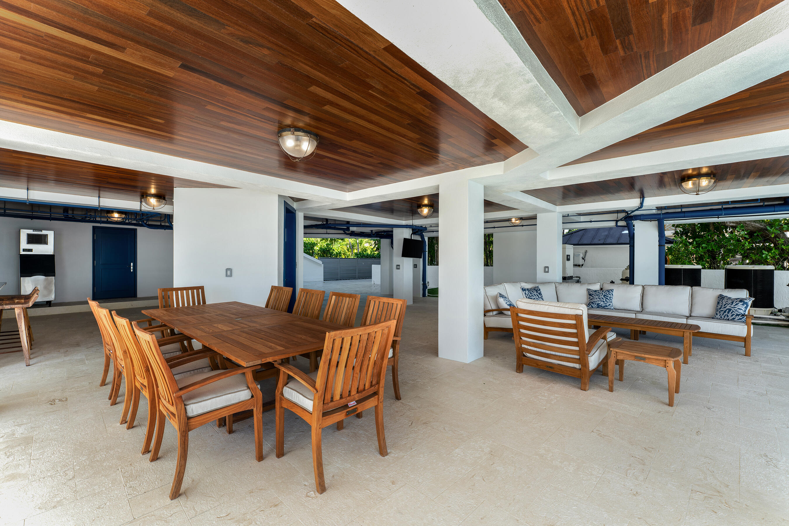 180 Pompano Drive