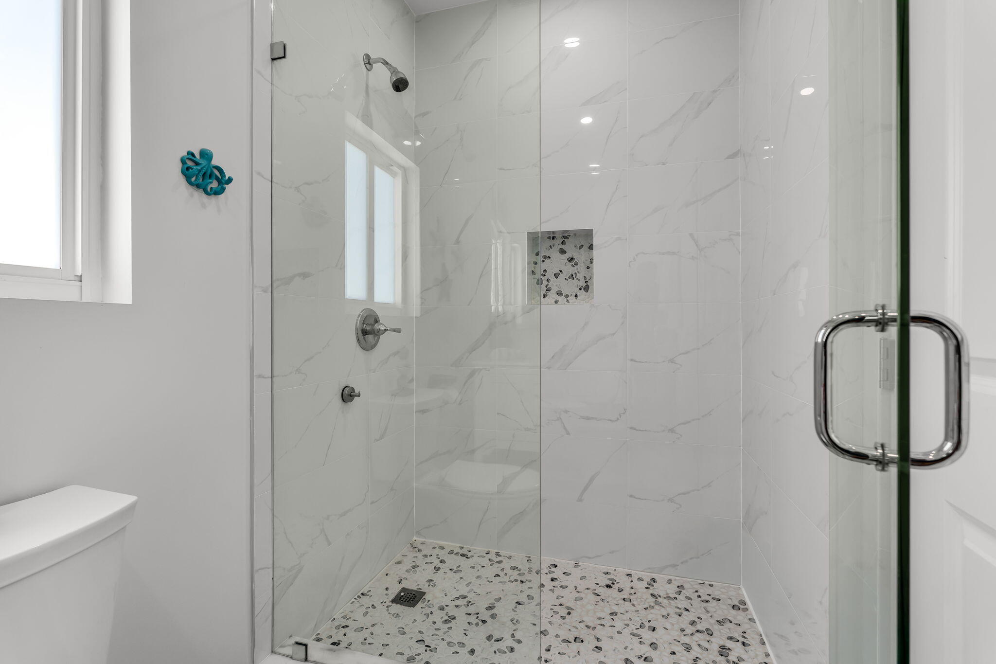 94825 Overseas Highway Unit: 185