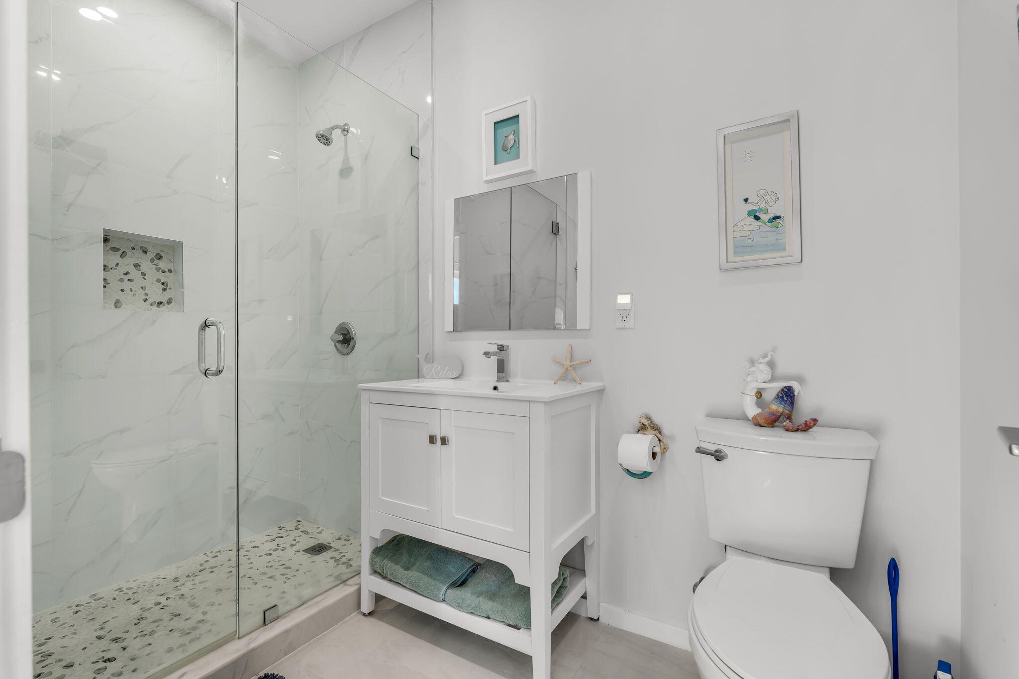 94825 Overseas Highway Unit: 185