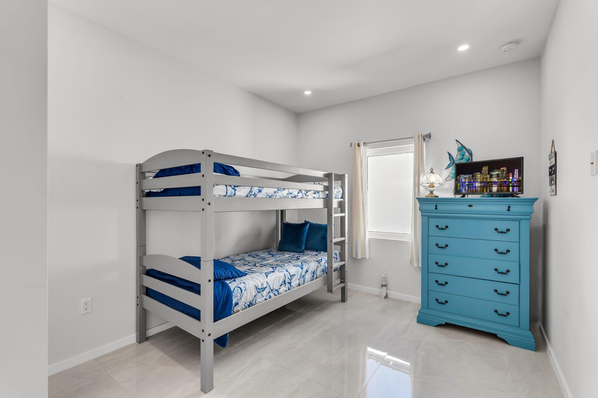 94825 Overseas Highway Unit: 185