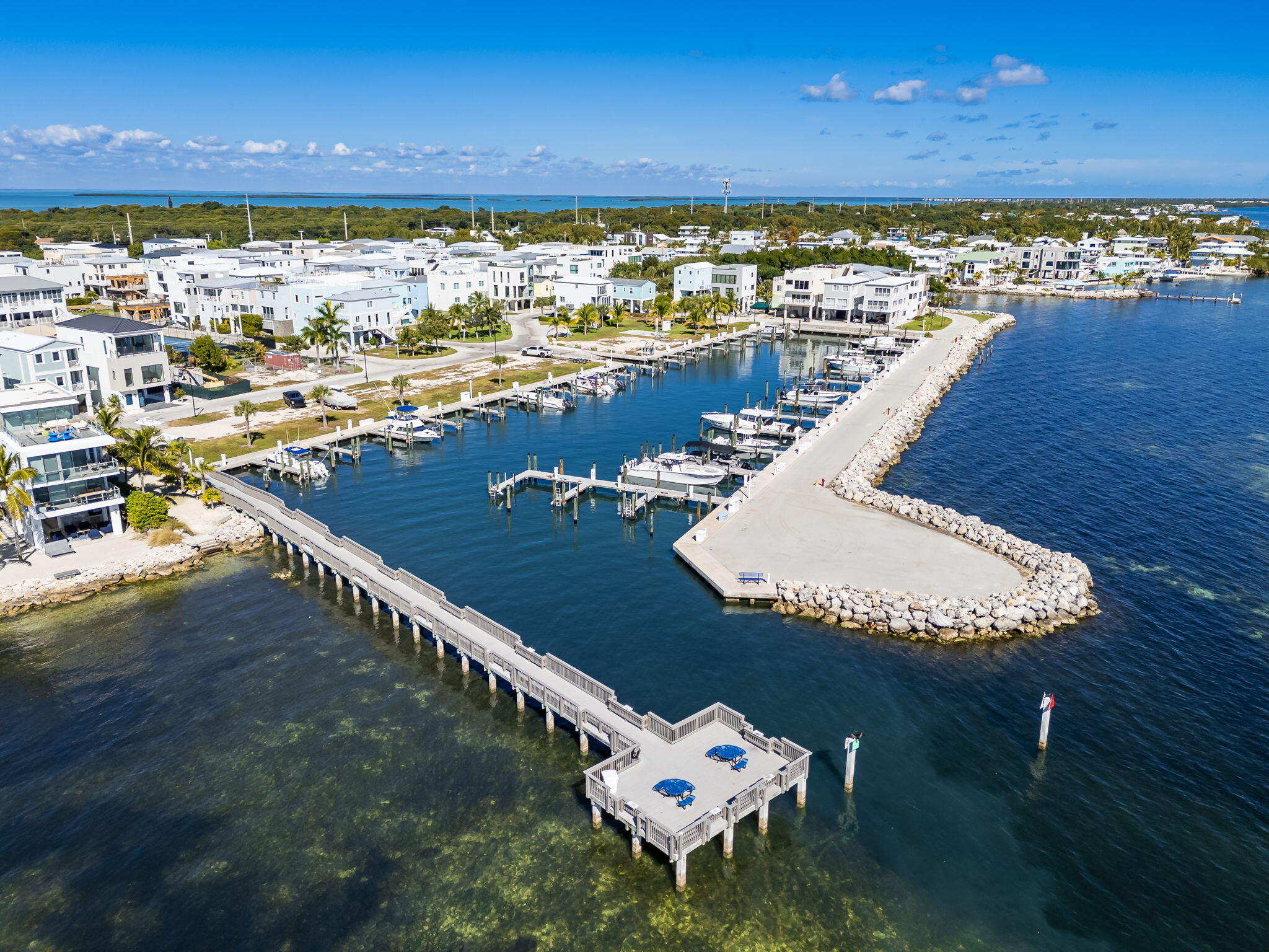 94825 Overseas Highway Unit: 185