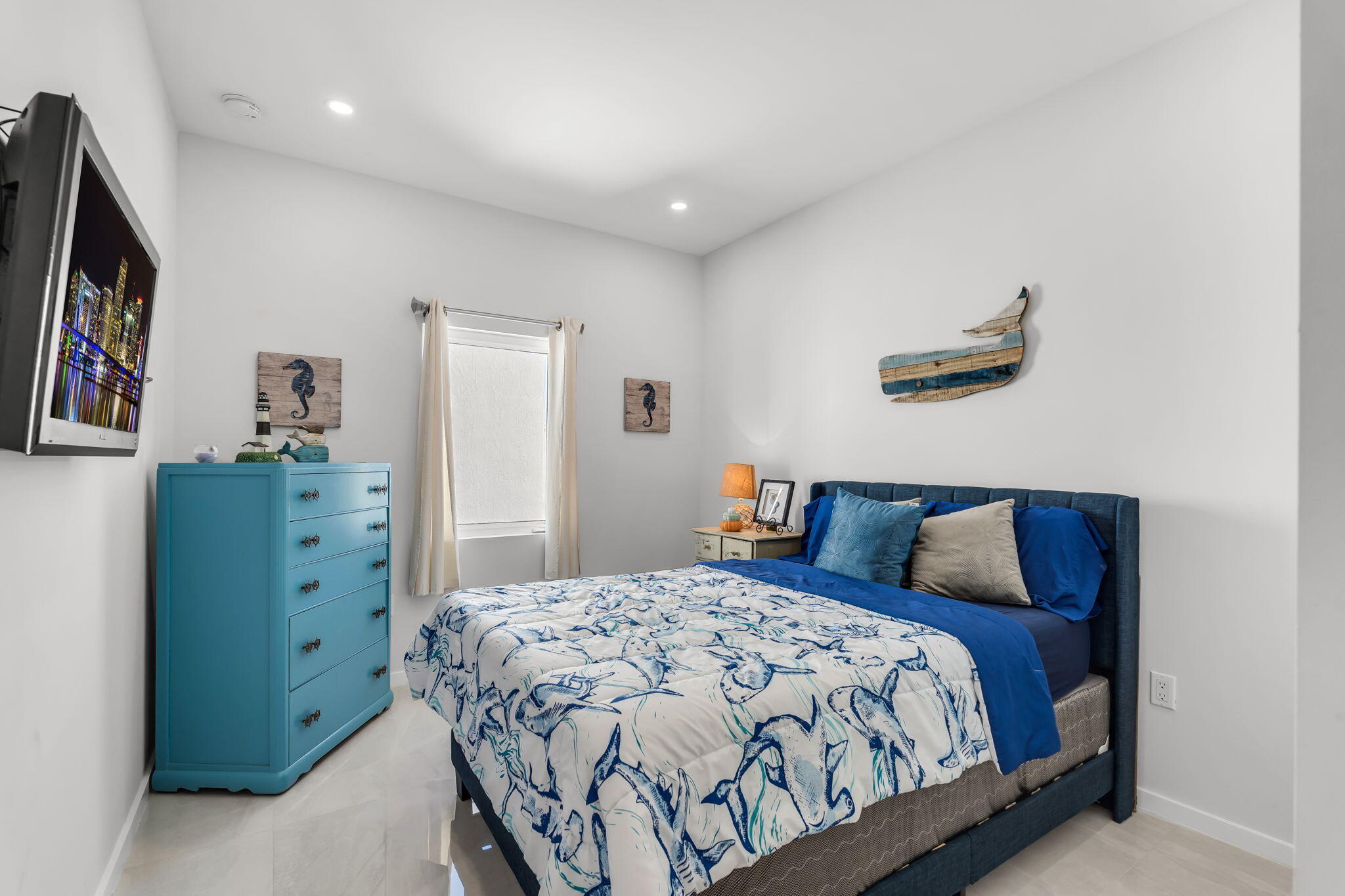 94825 Overseas Highway Unit: 185