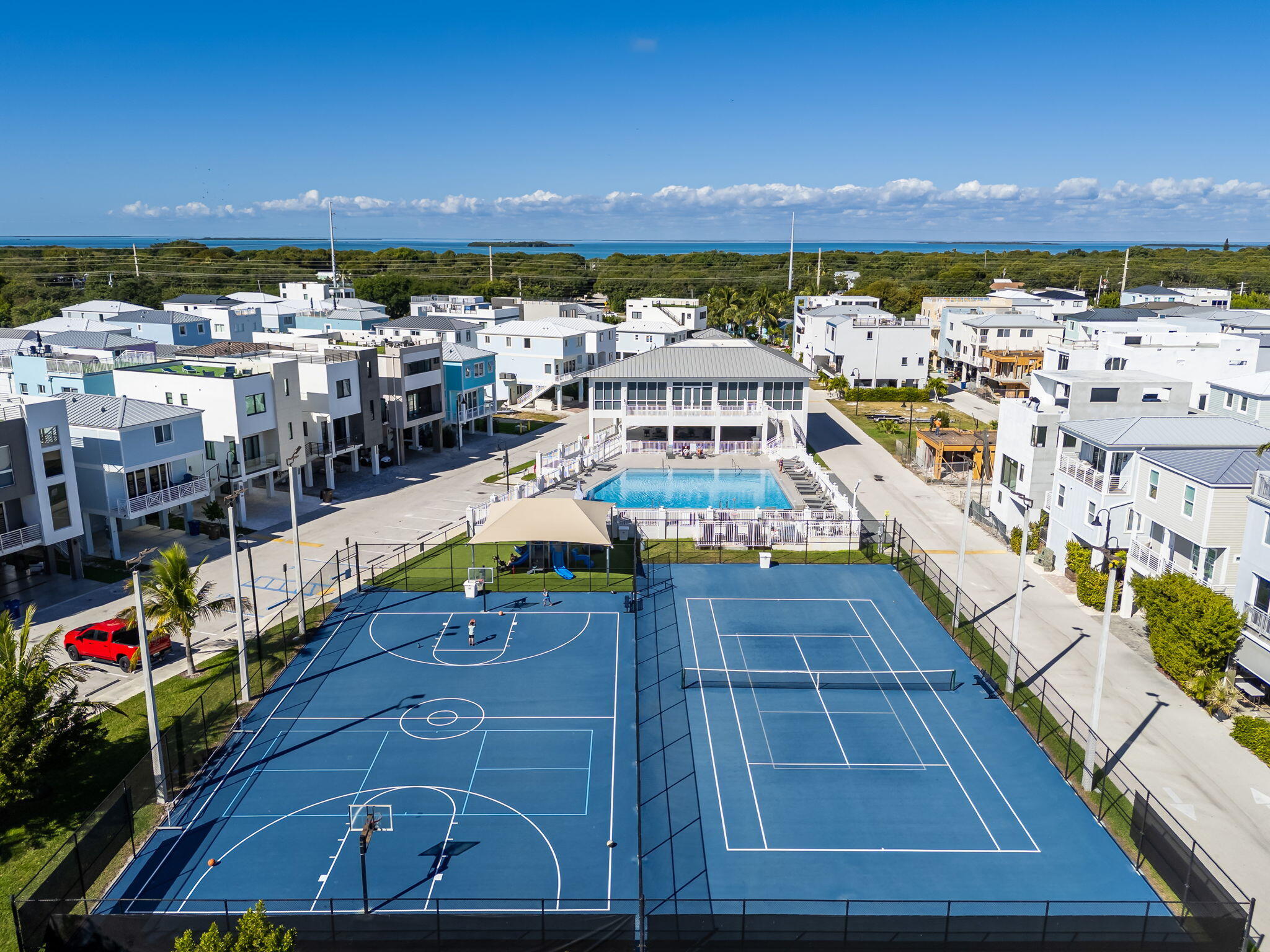 94825 Overseas Highway Unit: 185