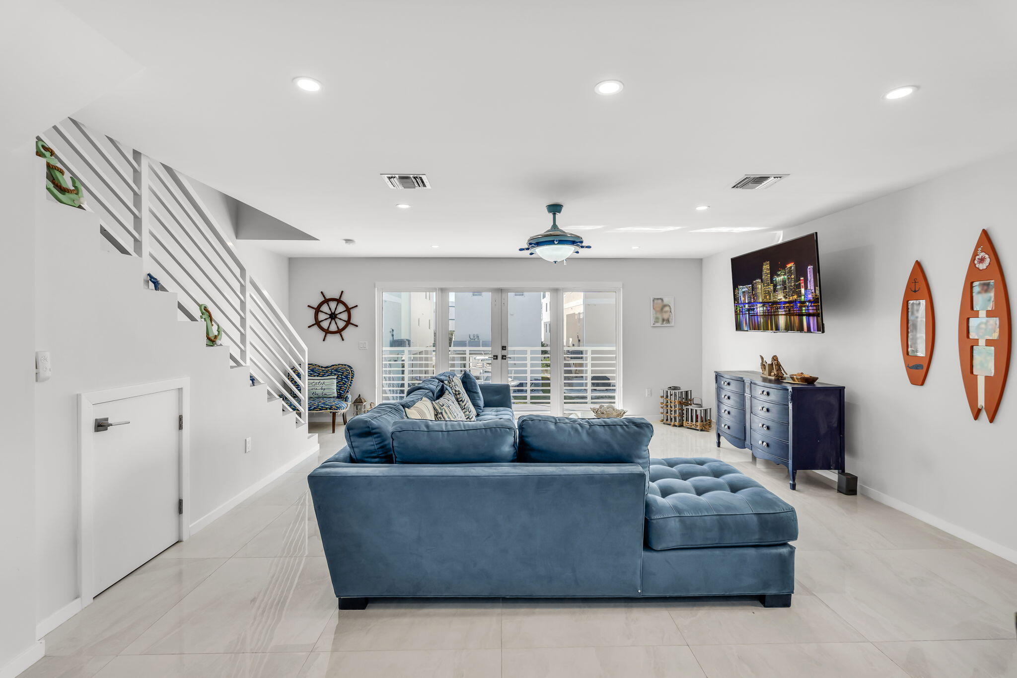 94825 Overseas Highway Unit: 185