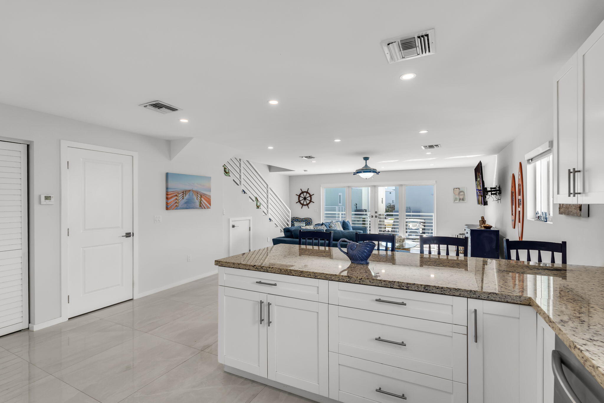 94825 Overseas Highway Unit: 185