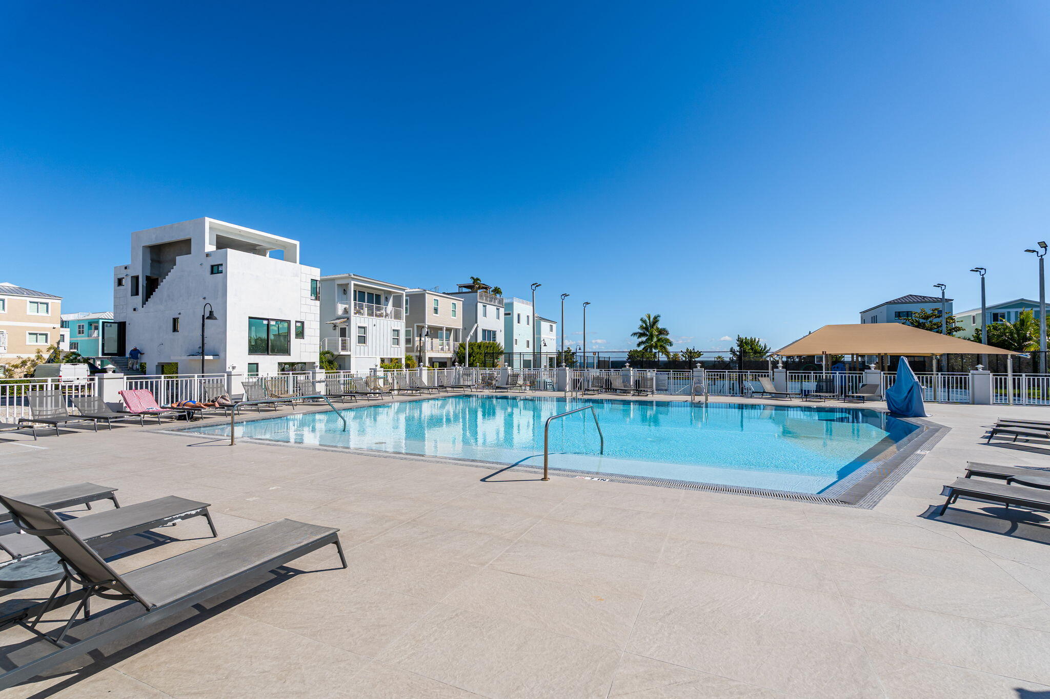 94825 Overseas Highway Unit: 185