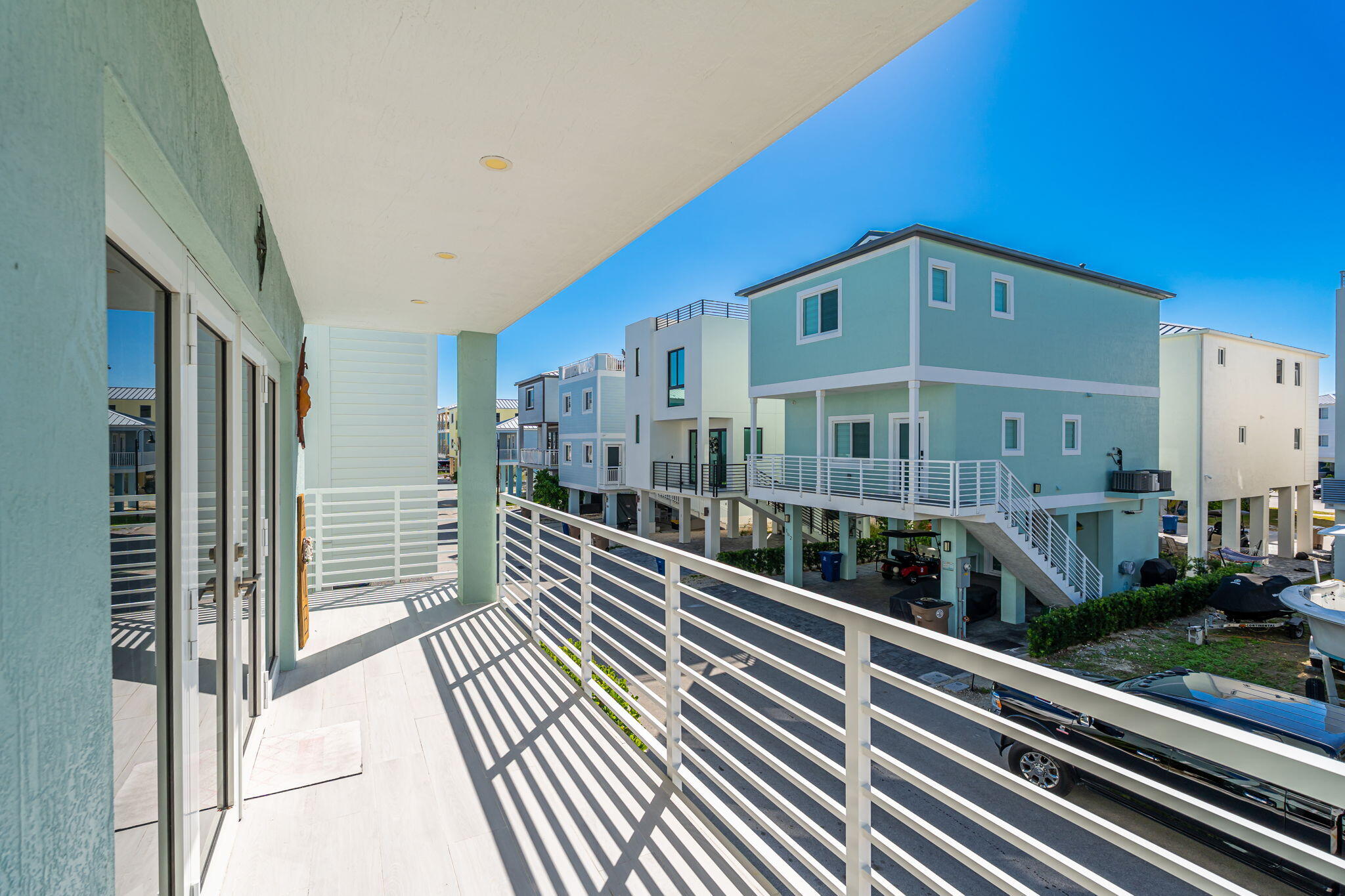 94825 Overseas Highway Unit: 185