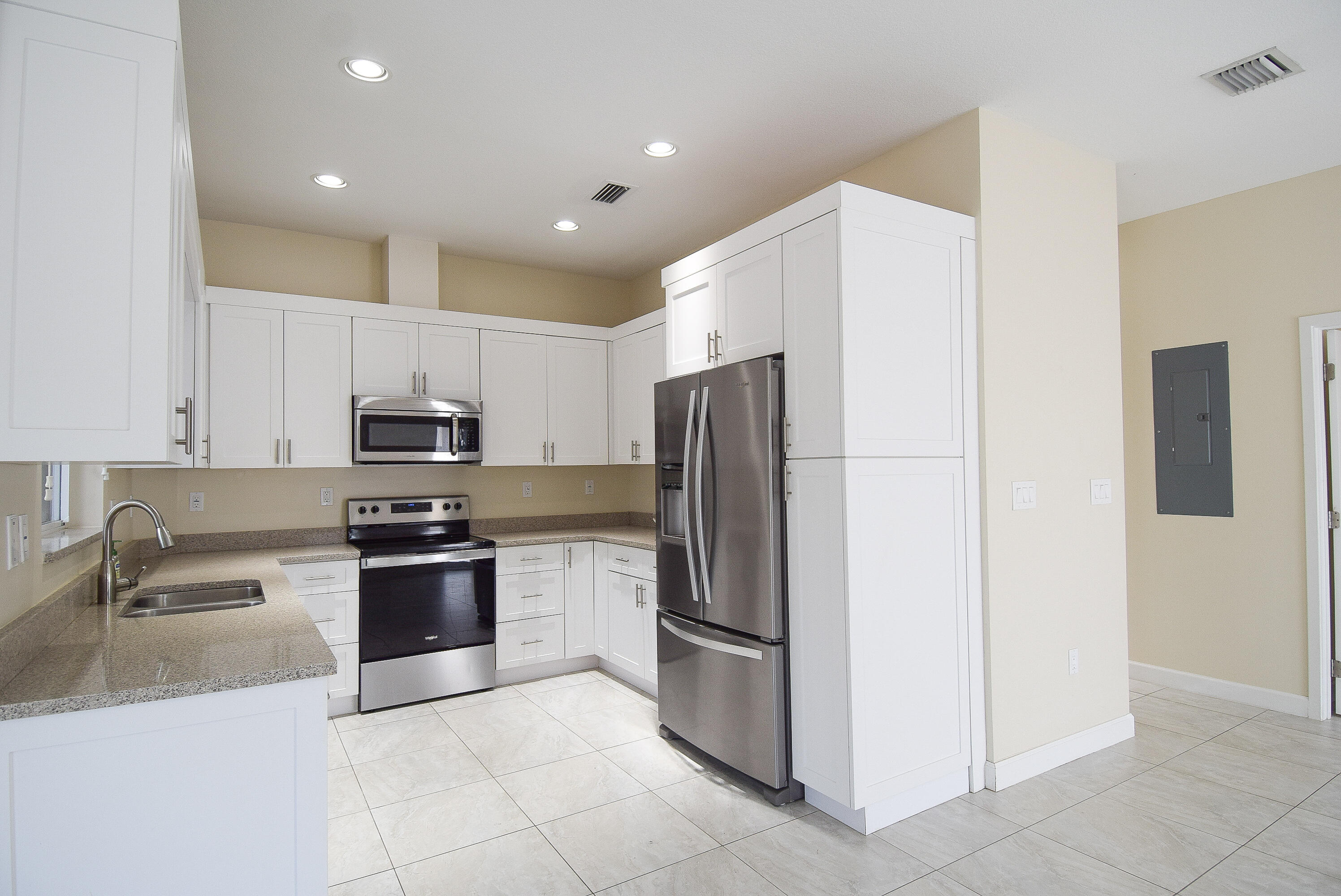 2 Abaco Road