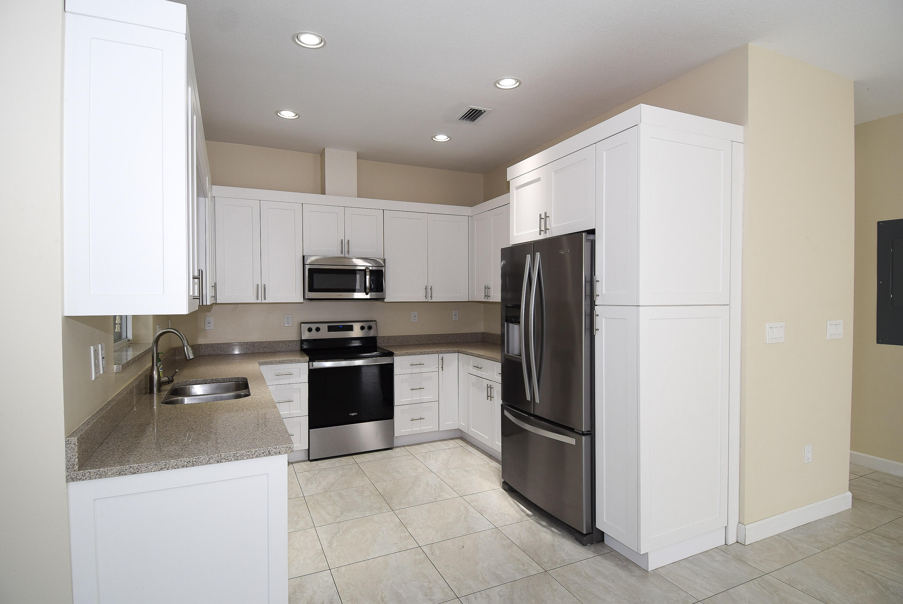 2 Abaco Road