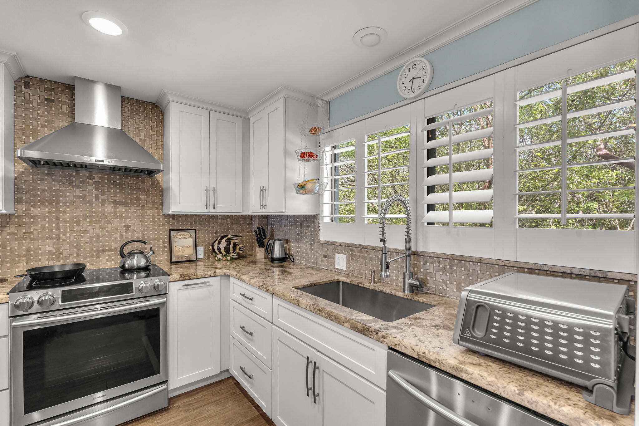 209 Sanctuary Drive Unit: 209