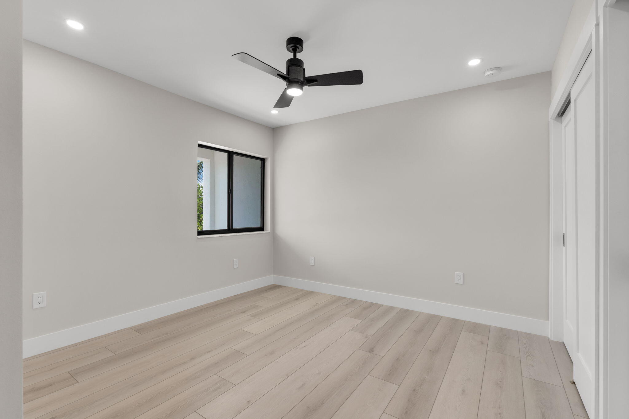 294 Saint Thomas Avenue