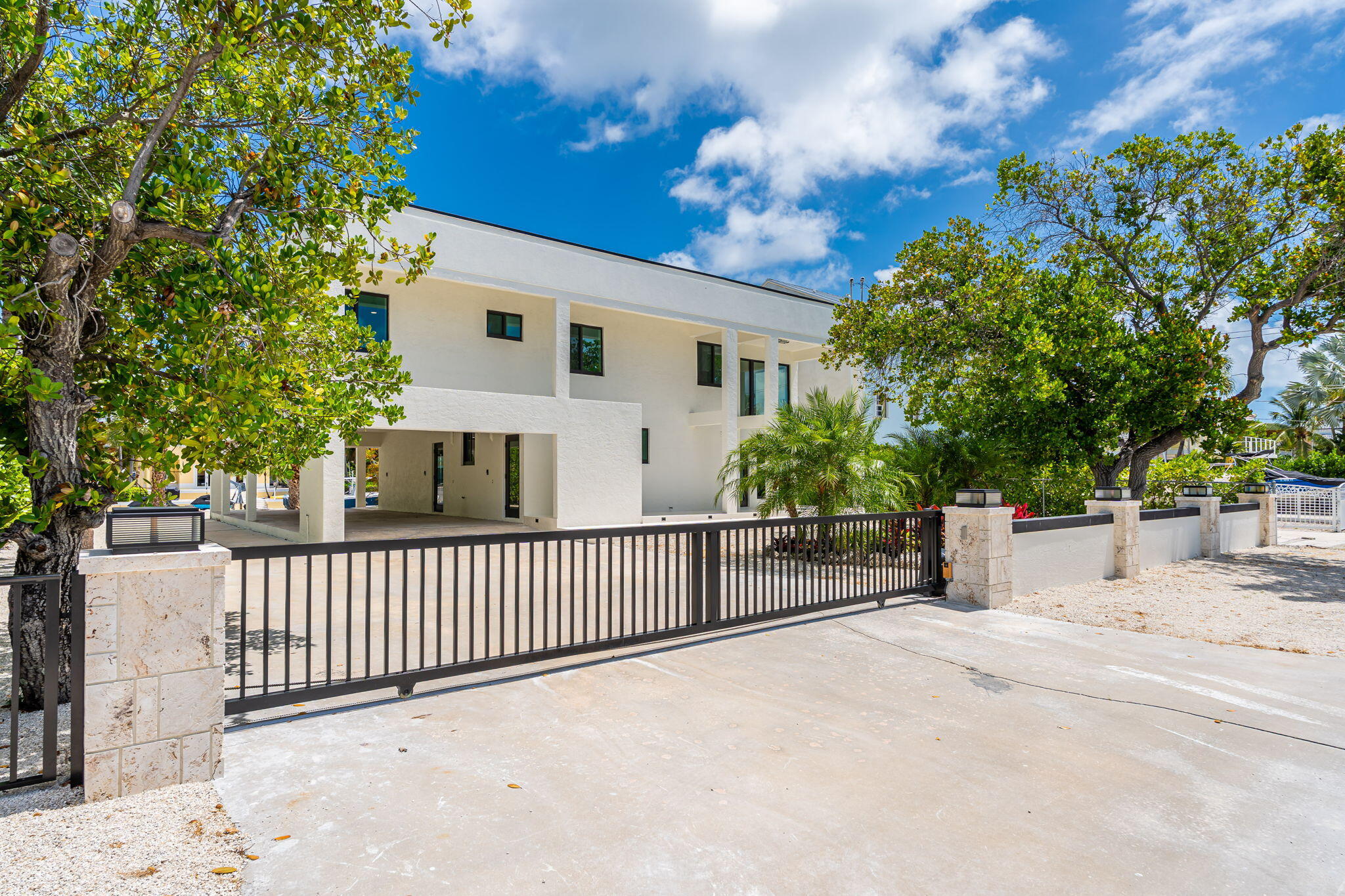 294 Saint Thomas Avenue