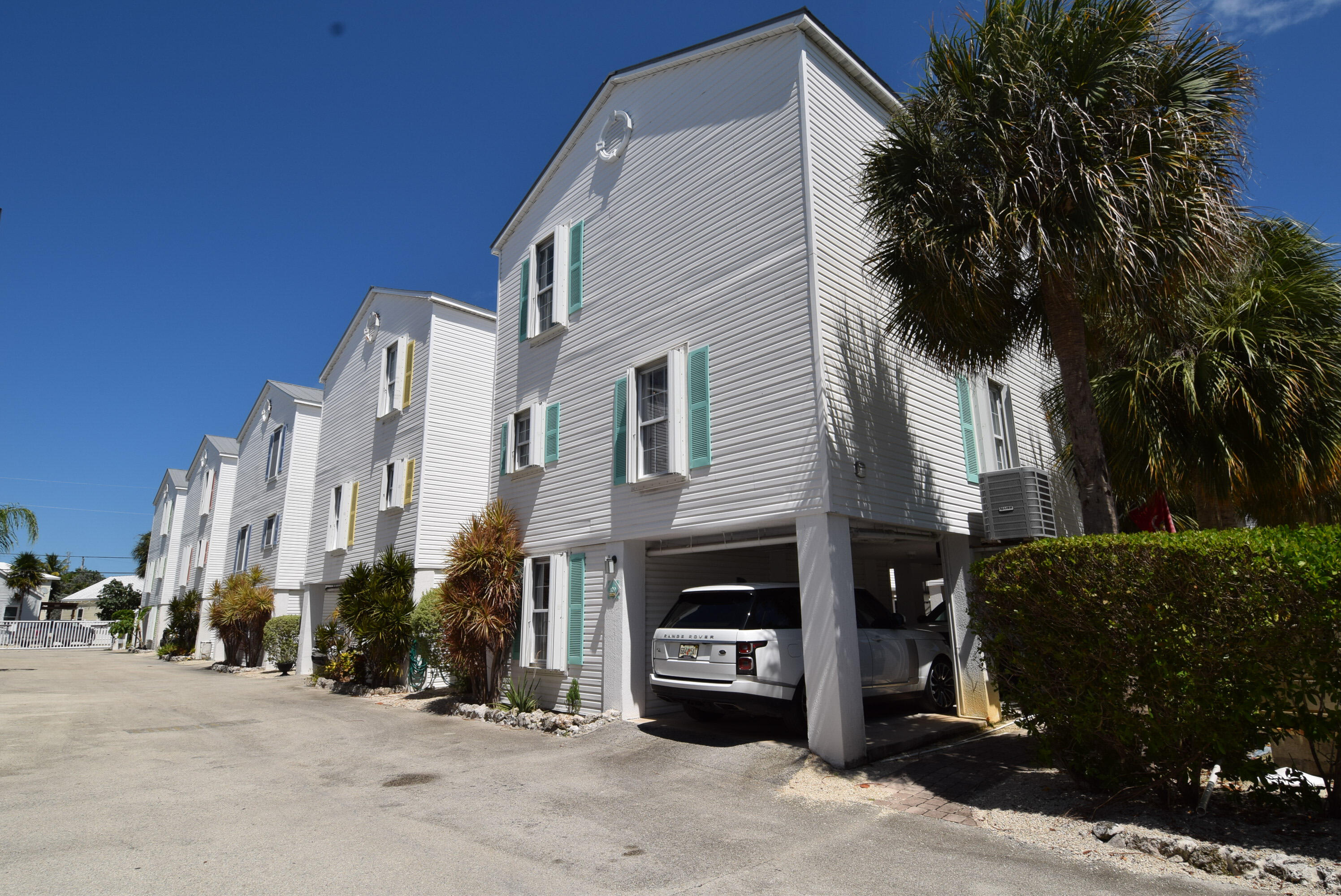329 25th Street