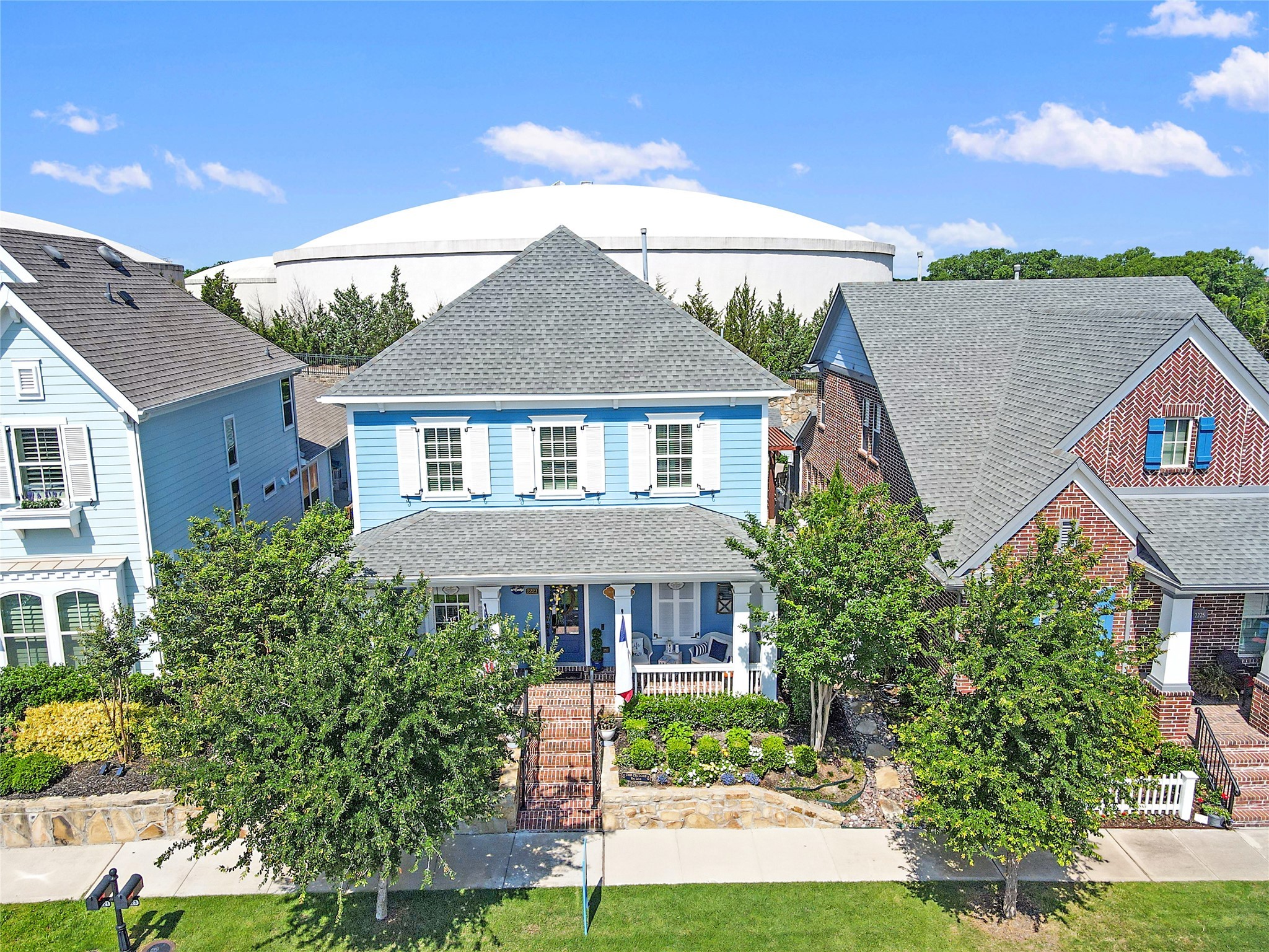 2223 Tremont Boulevard