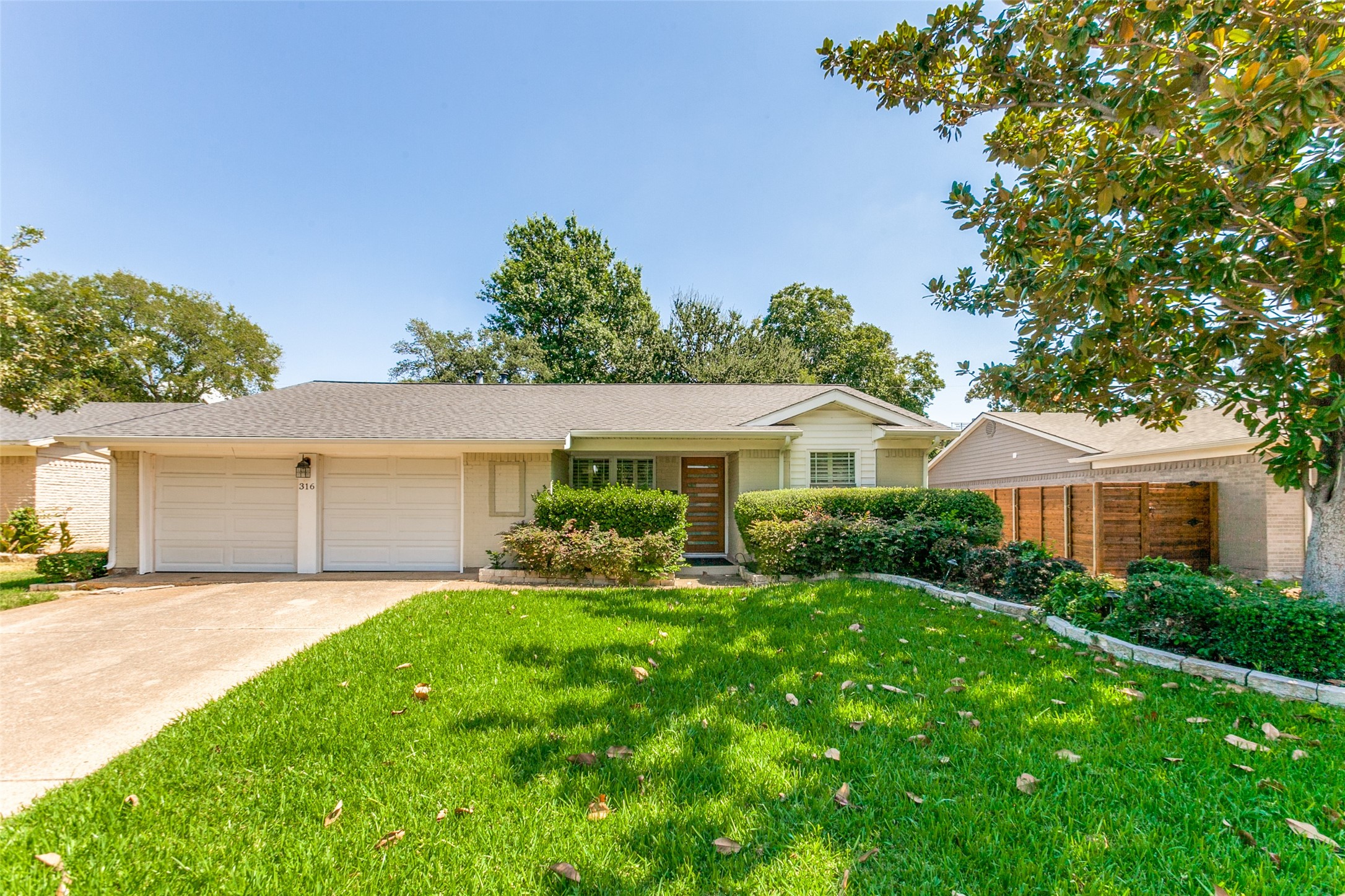 316 N Cottonwood Drive