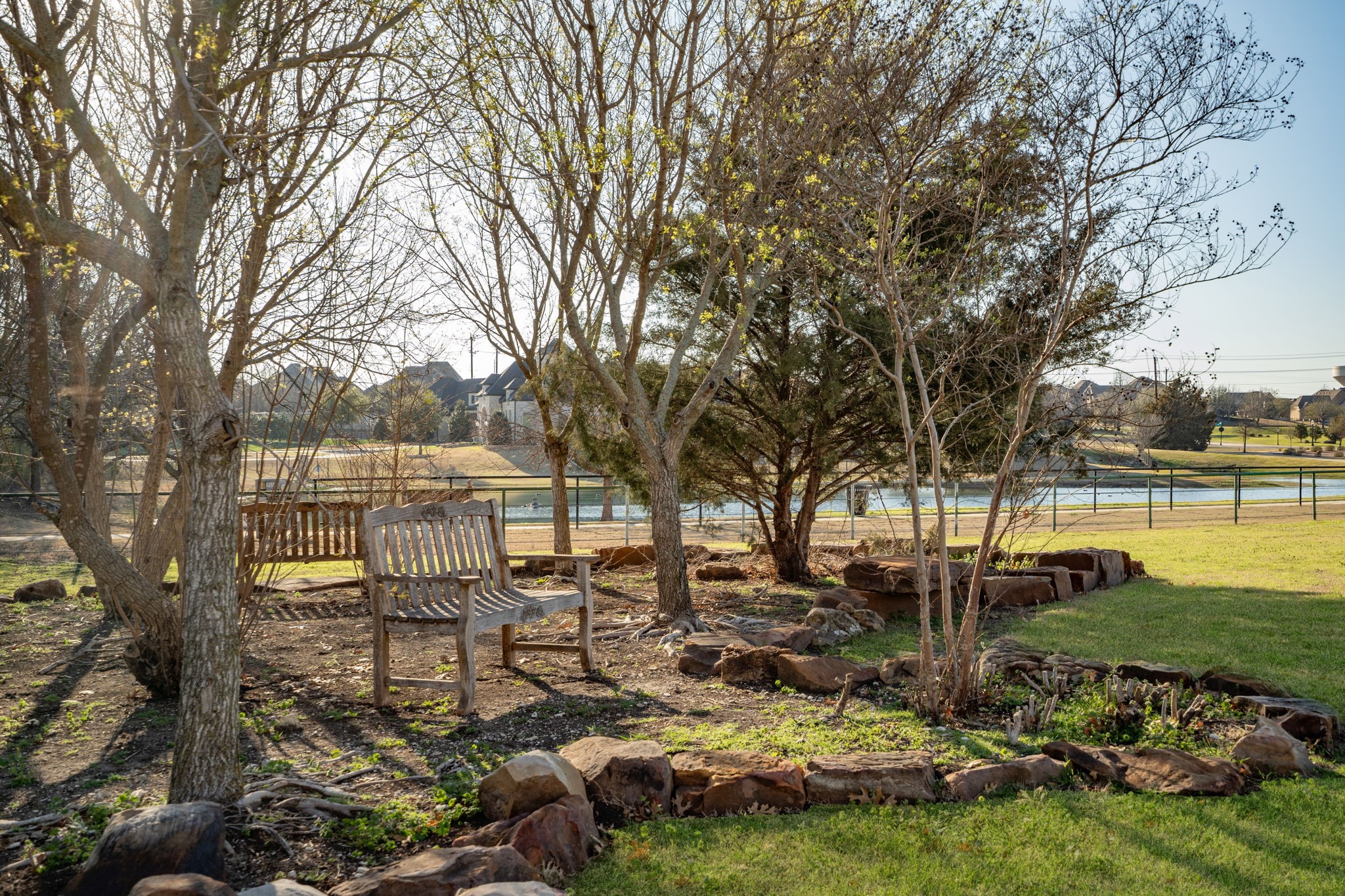 2561 Lakeview Court
