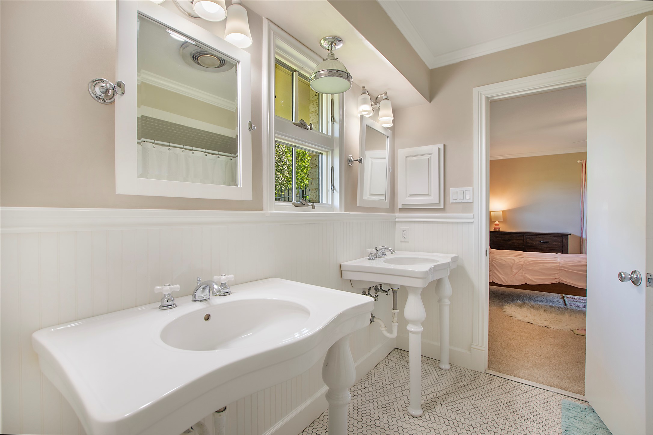 2415 Custer Cove