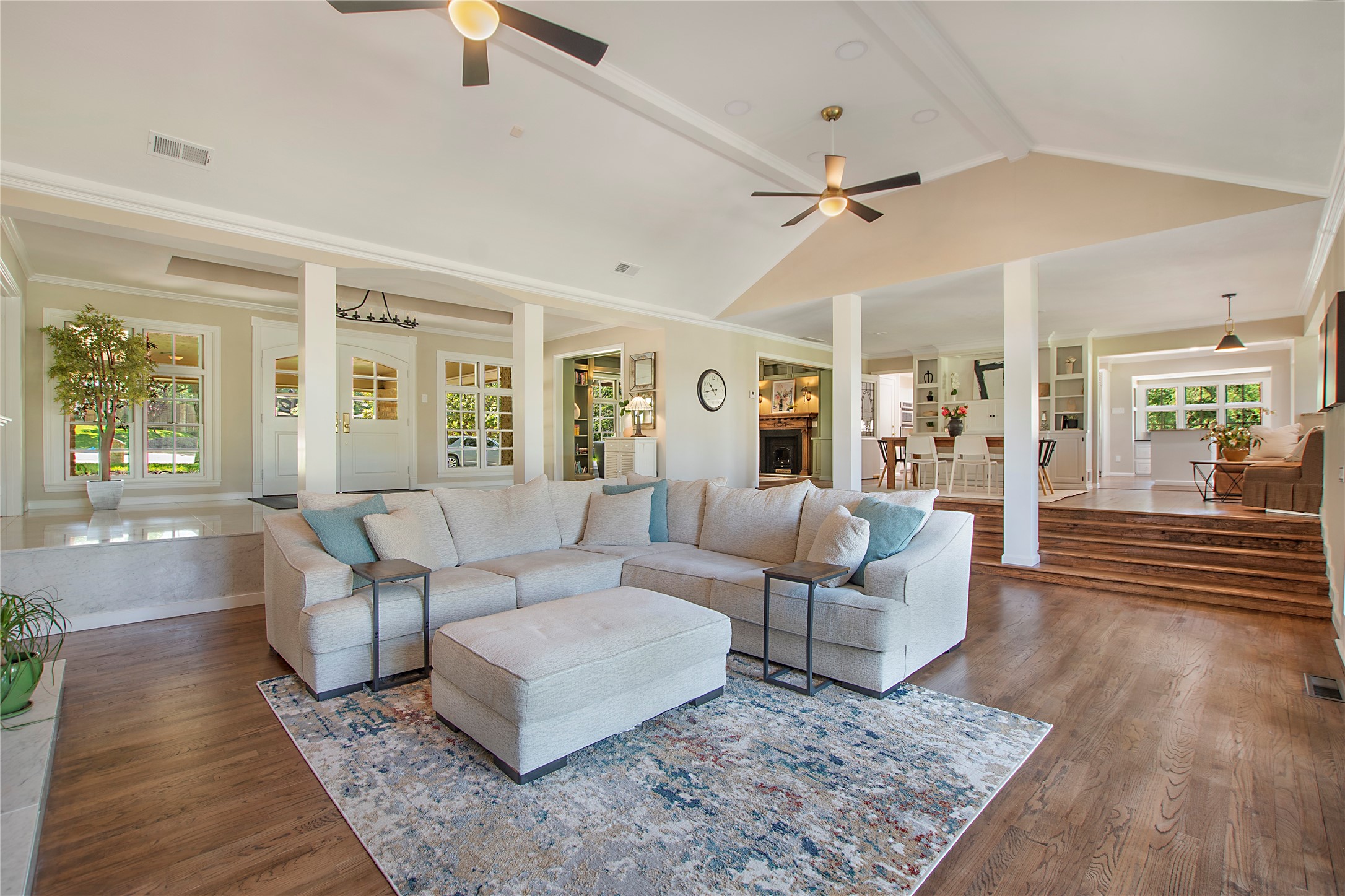 2415 Custer Cove