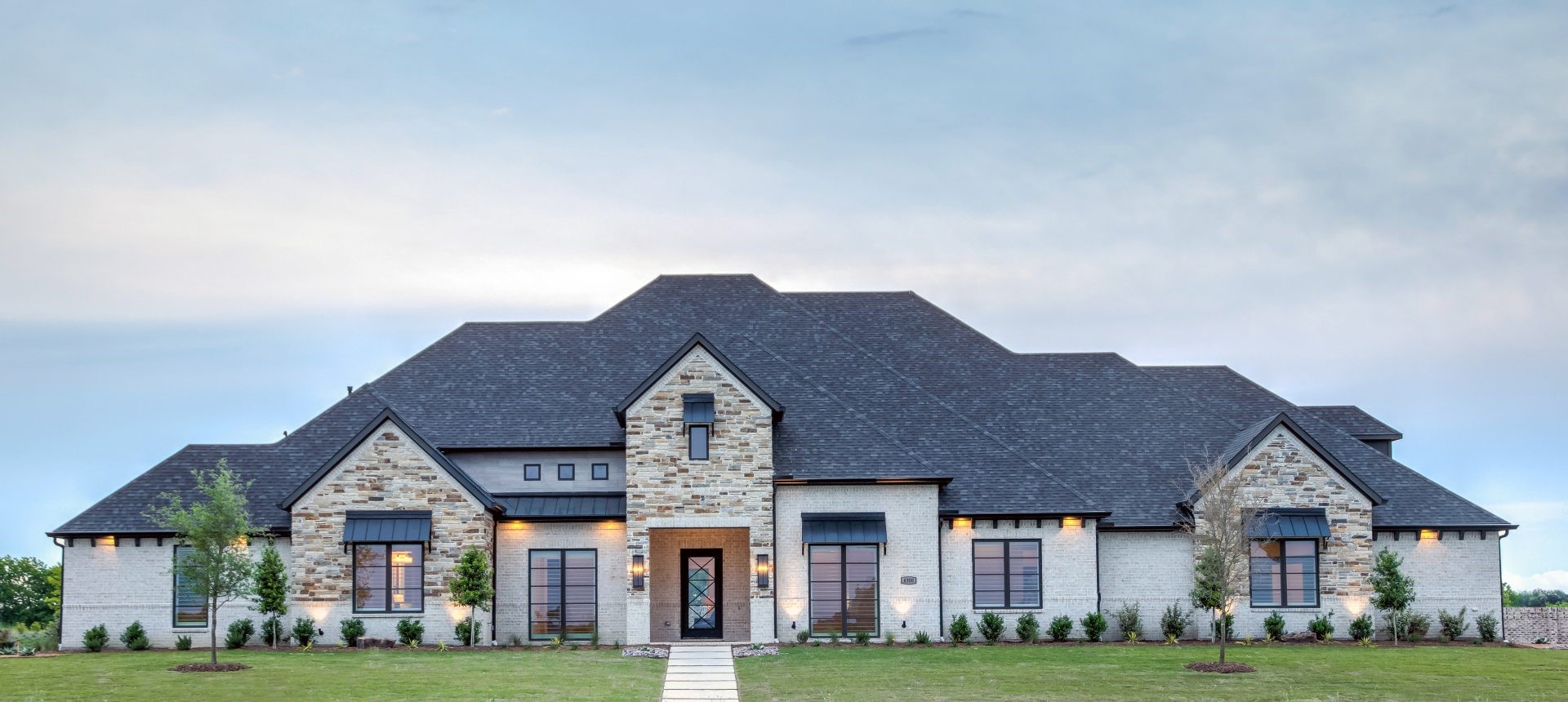 2304 Roseland Parkway