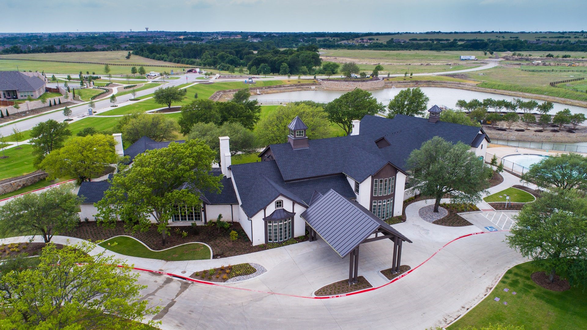 2304 Roseland Parkway