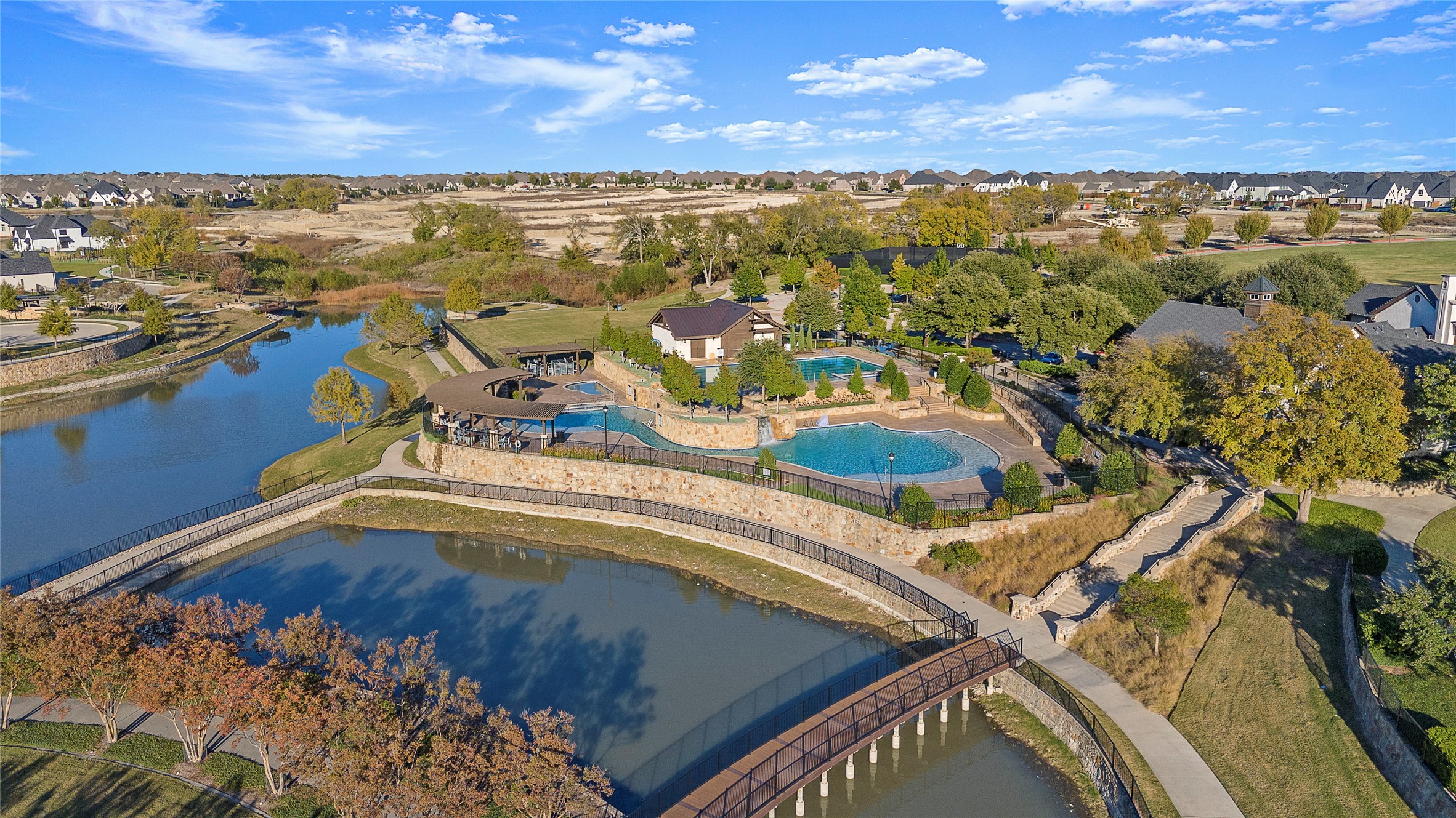 2304 Roseland Parkway