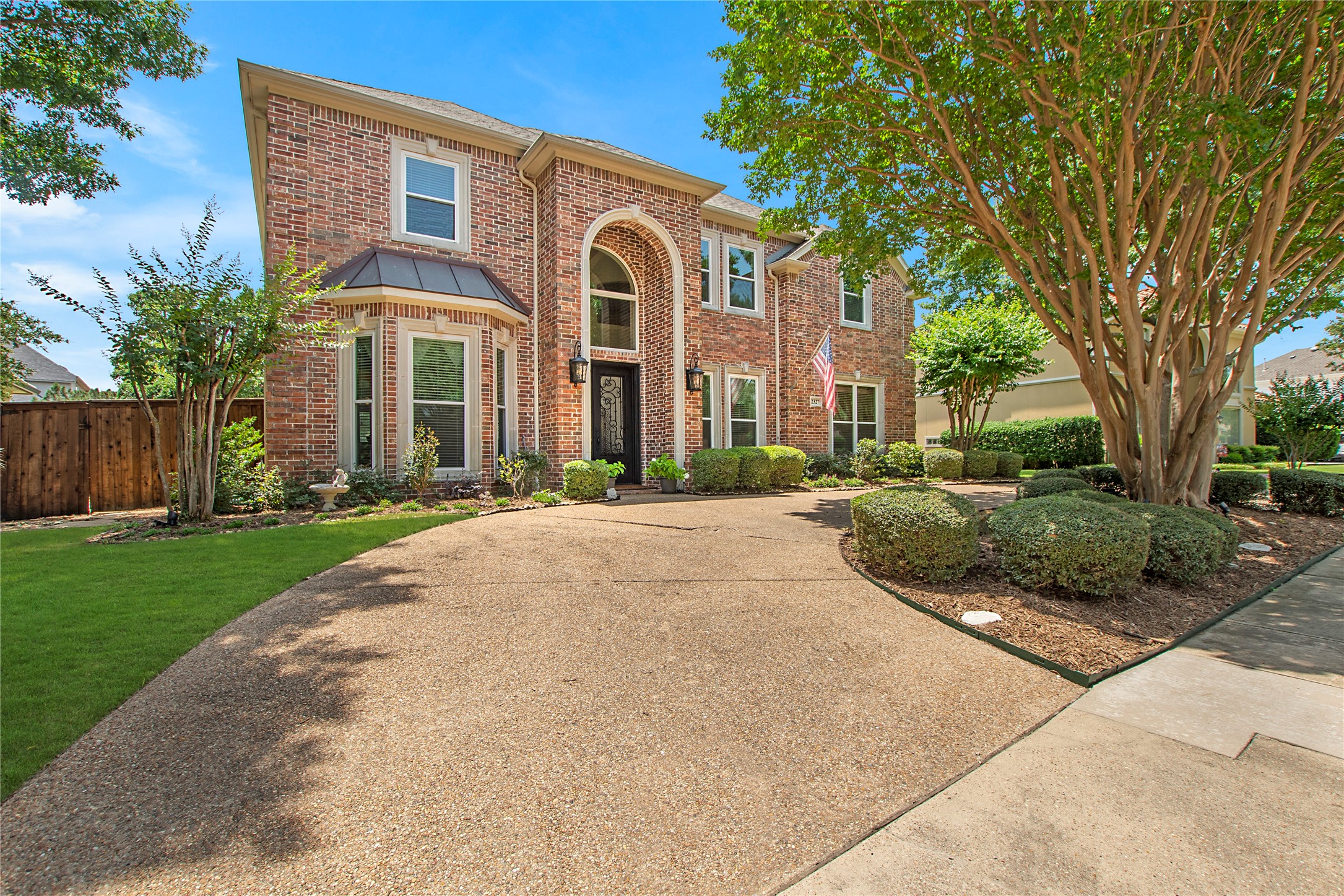 2327 Clearspring Drive N