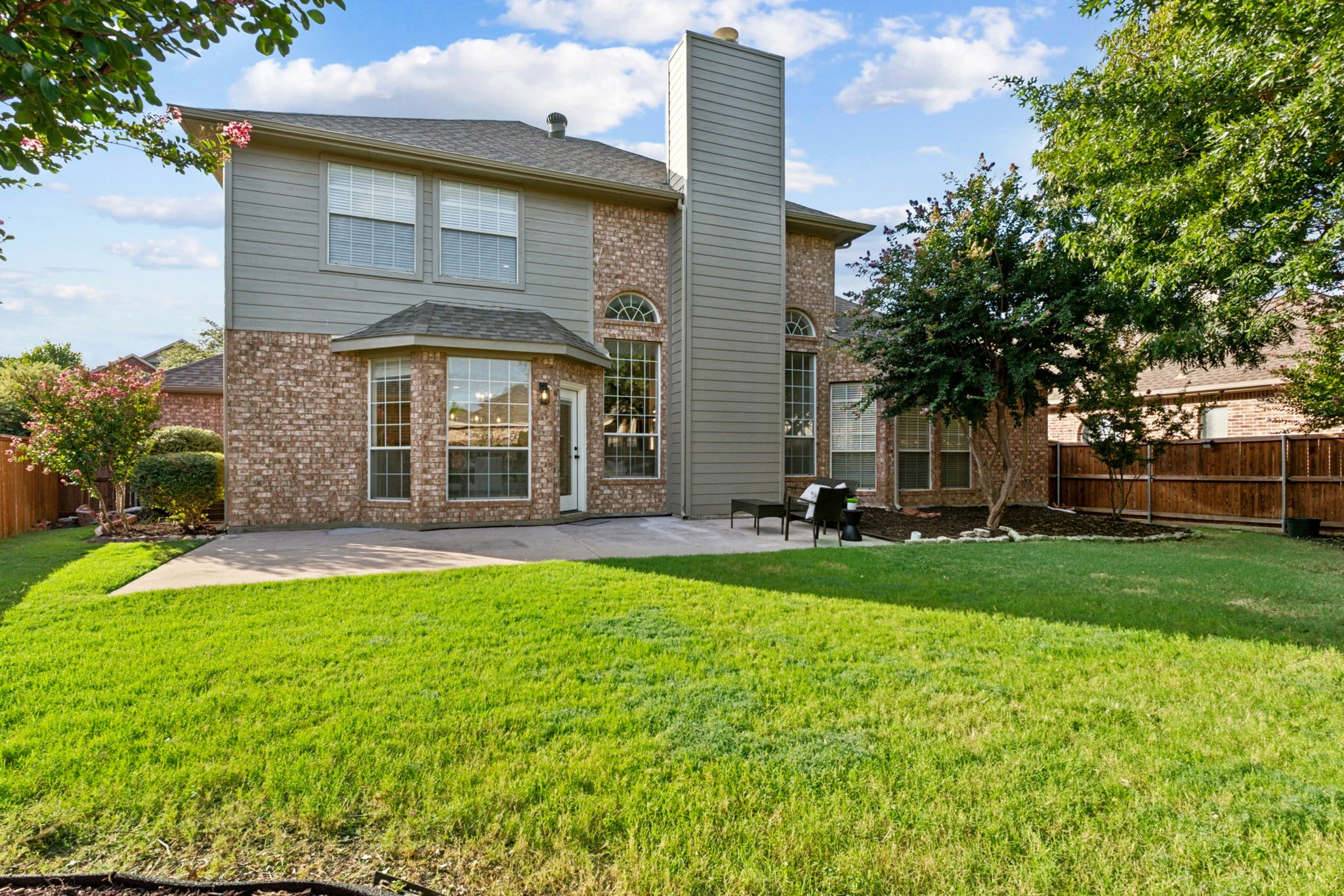 2405 Silverstone Lane