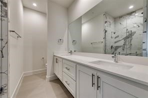 6017 Hudson Street 103