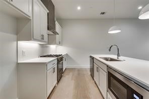 6017 Hudson Street 103