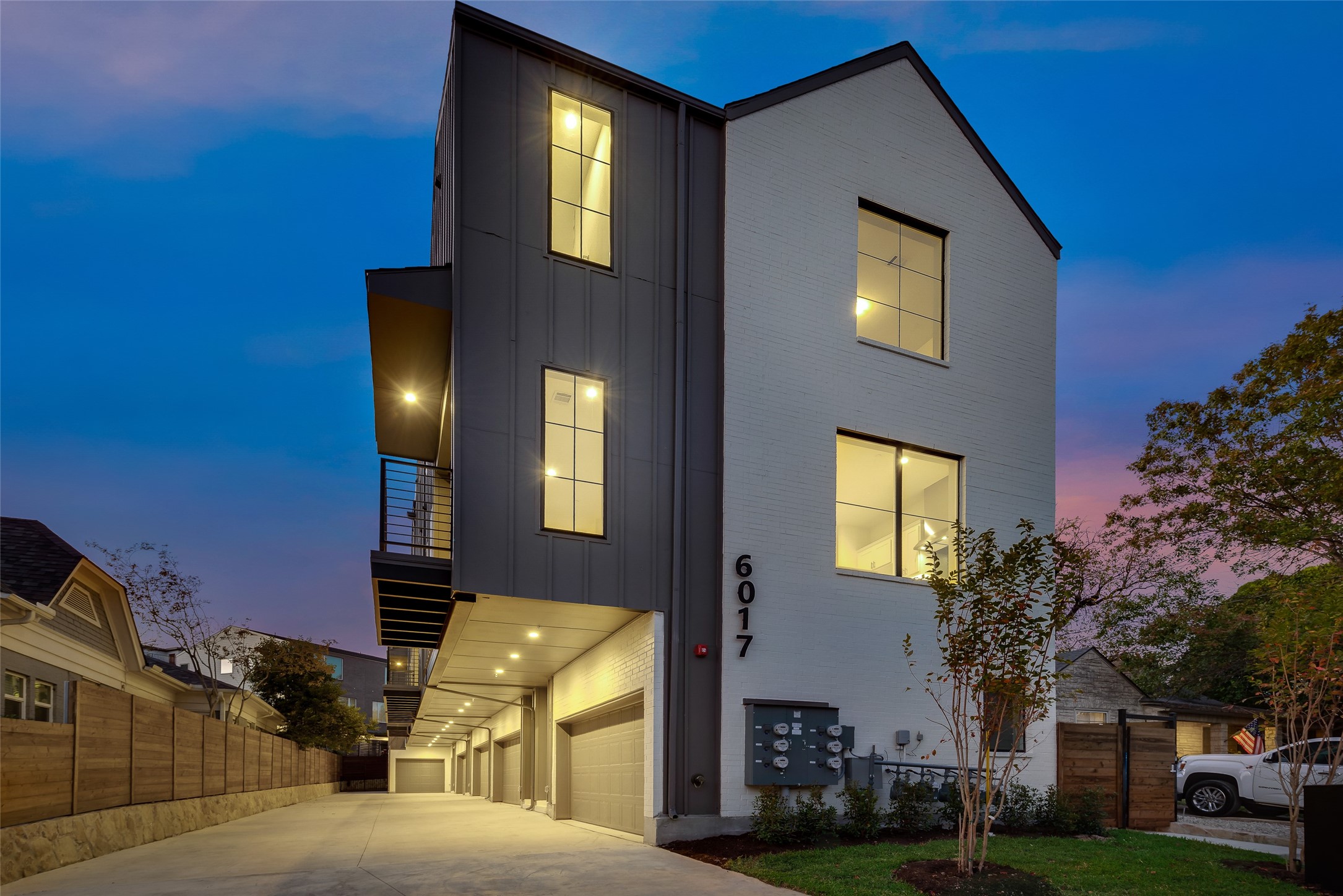 6017 Hudson Street 103