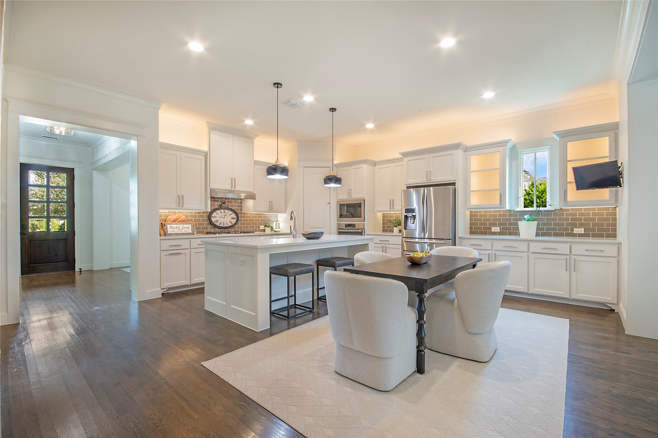 7501 Darrow Drive