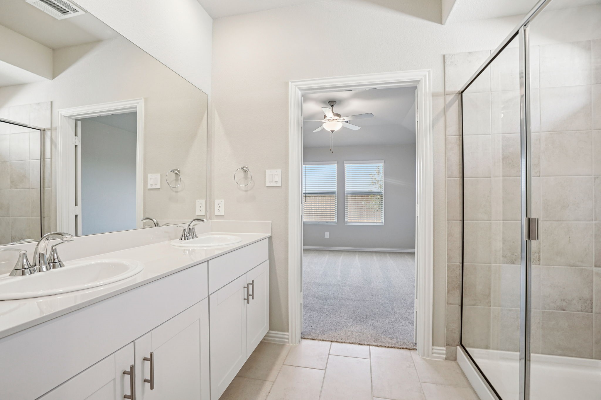 809 London Town Lane