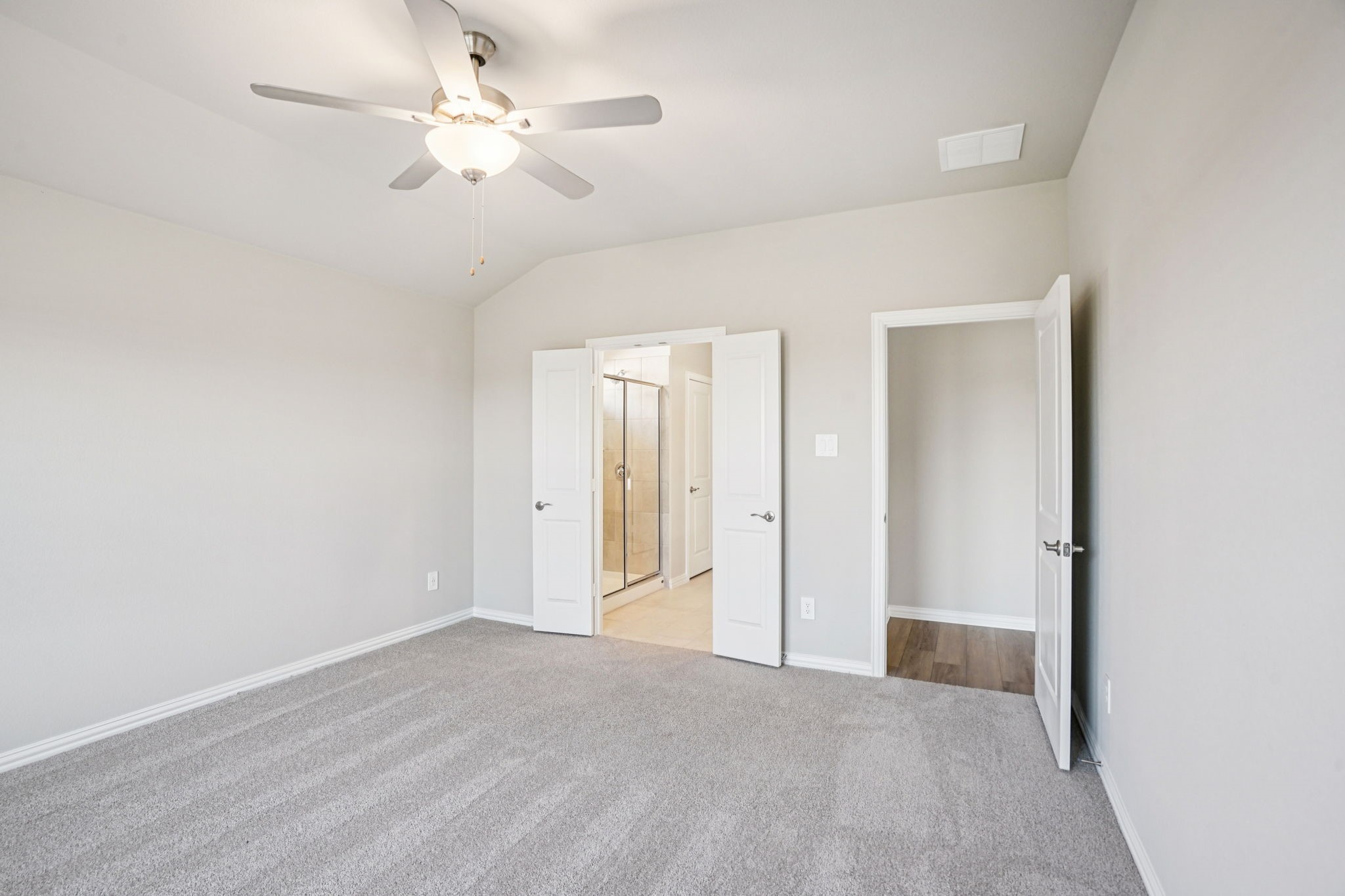 809 London Town Lane