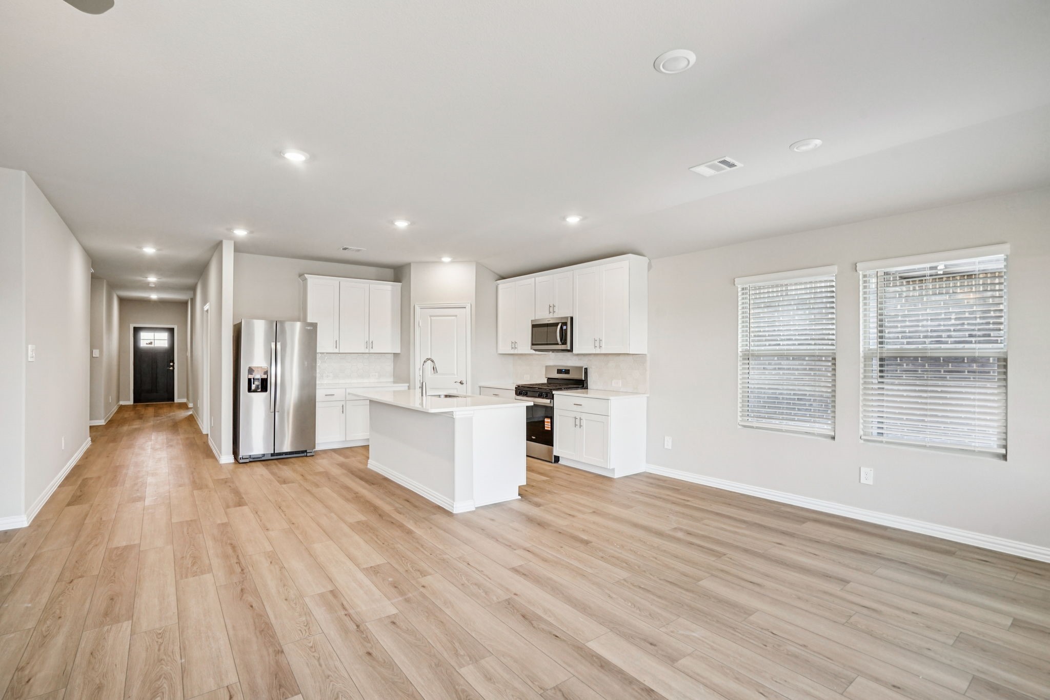 809 London Town Lane
