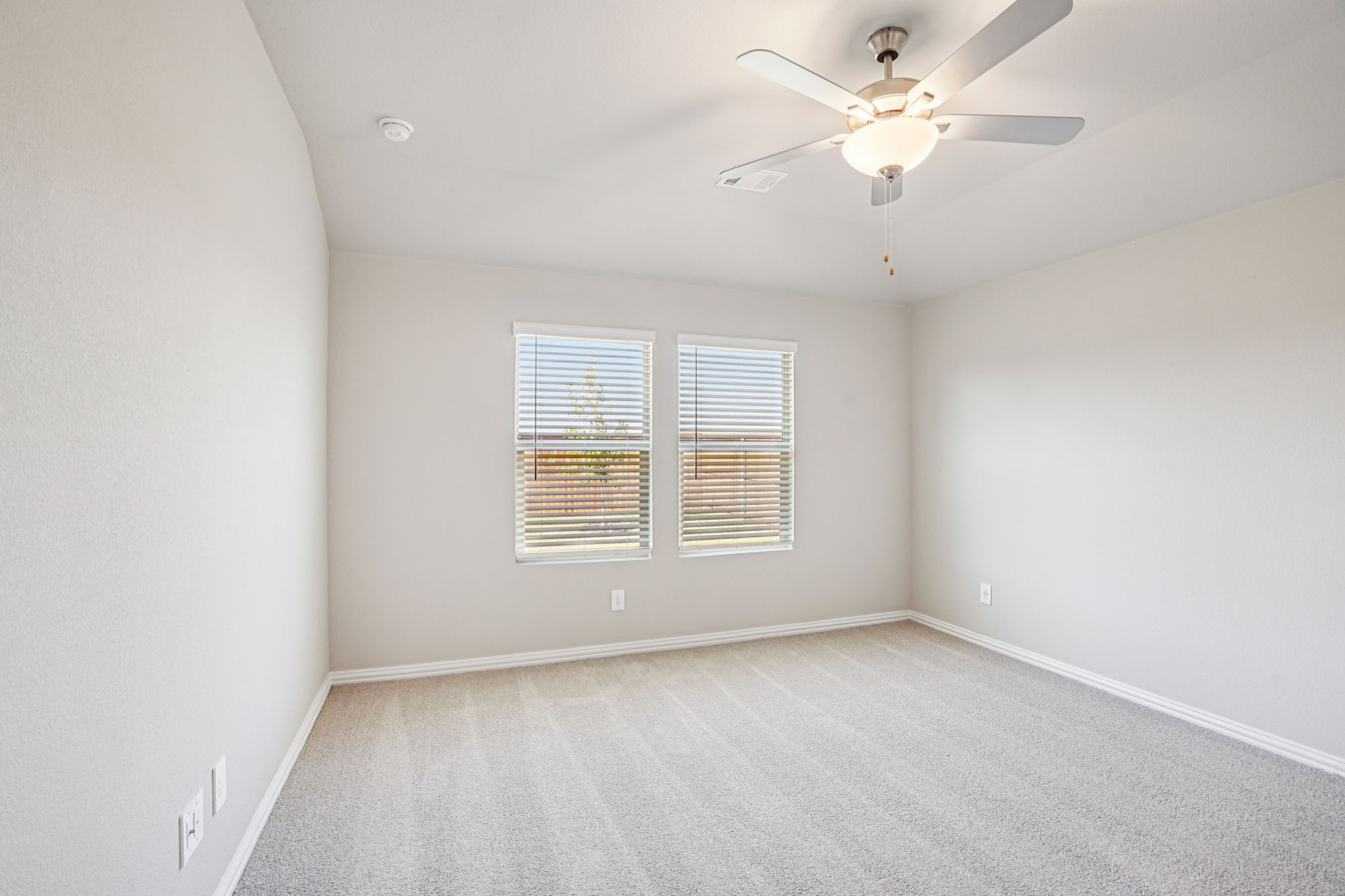 809 London Town Lane