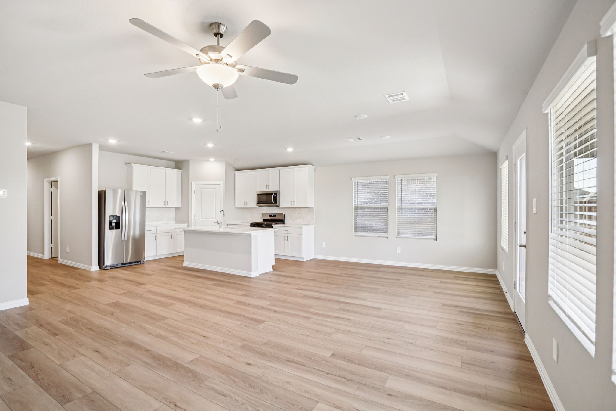 809 London Town Lane