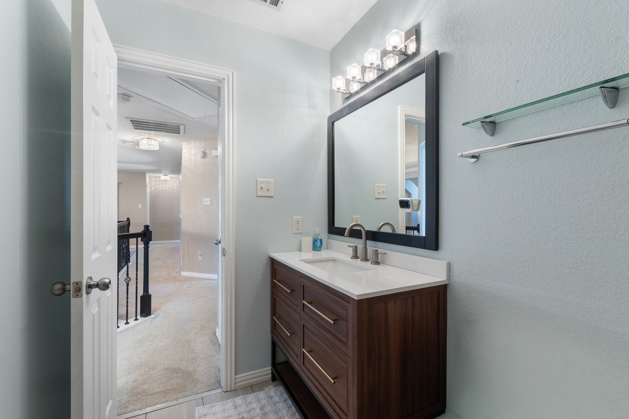 216 Orchard Park Court