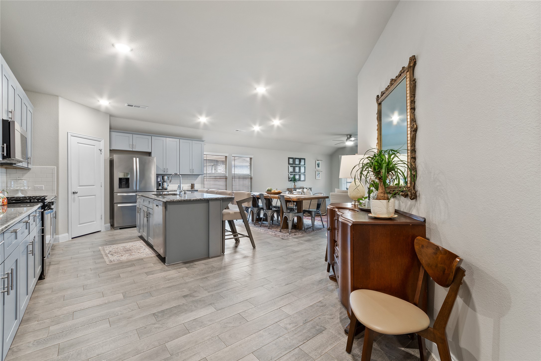 3820 Horseshoe Trail