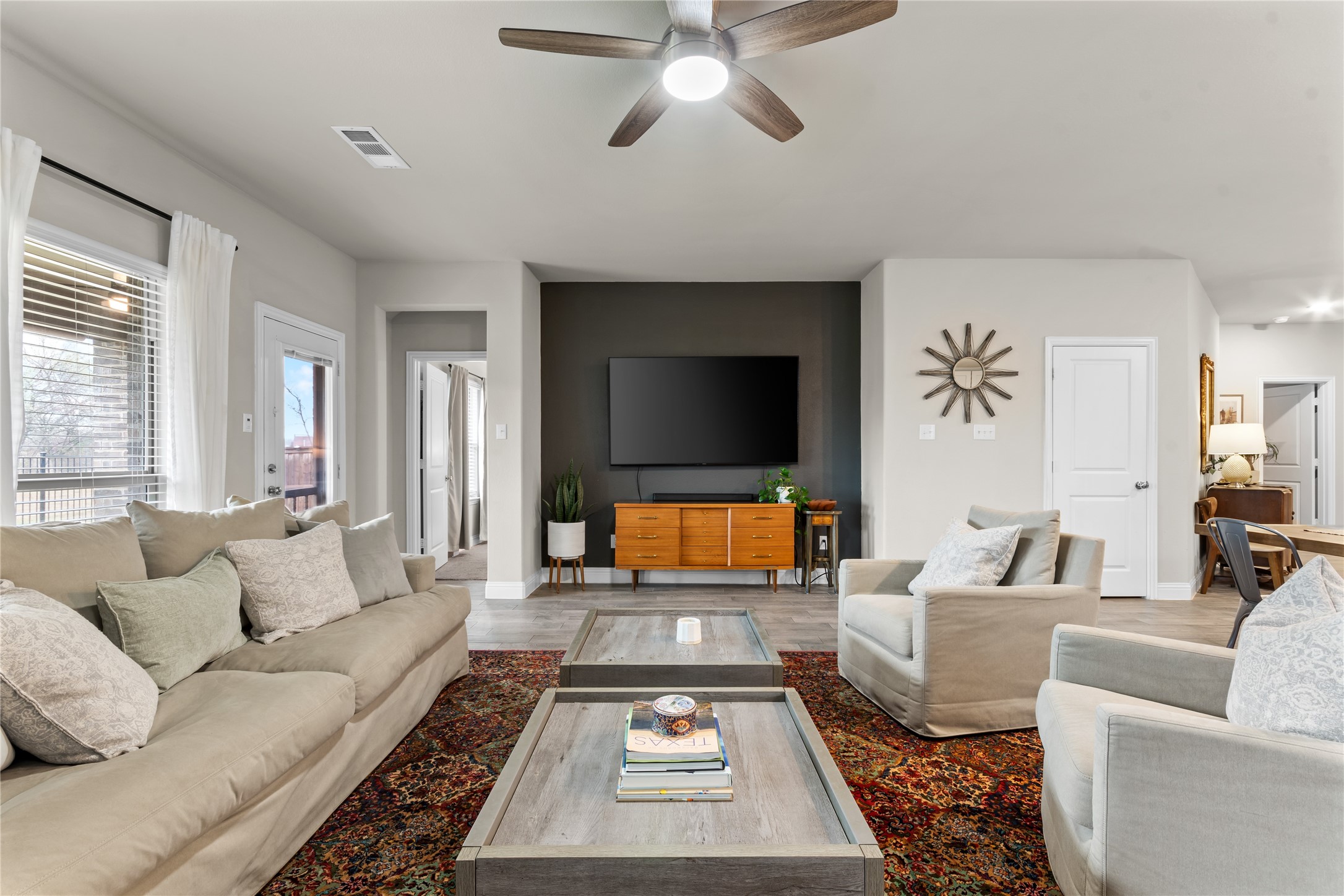 3820 Horseshoe Trail